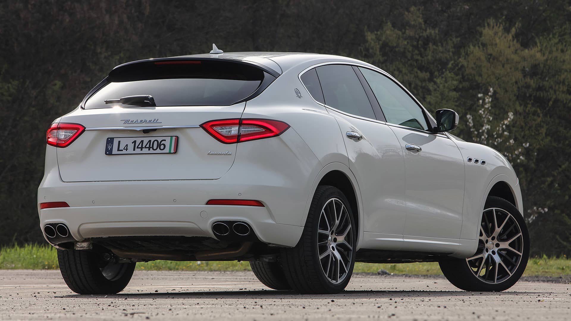 2017 Maserati Levante rear 3/4 view