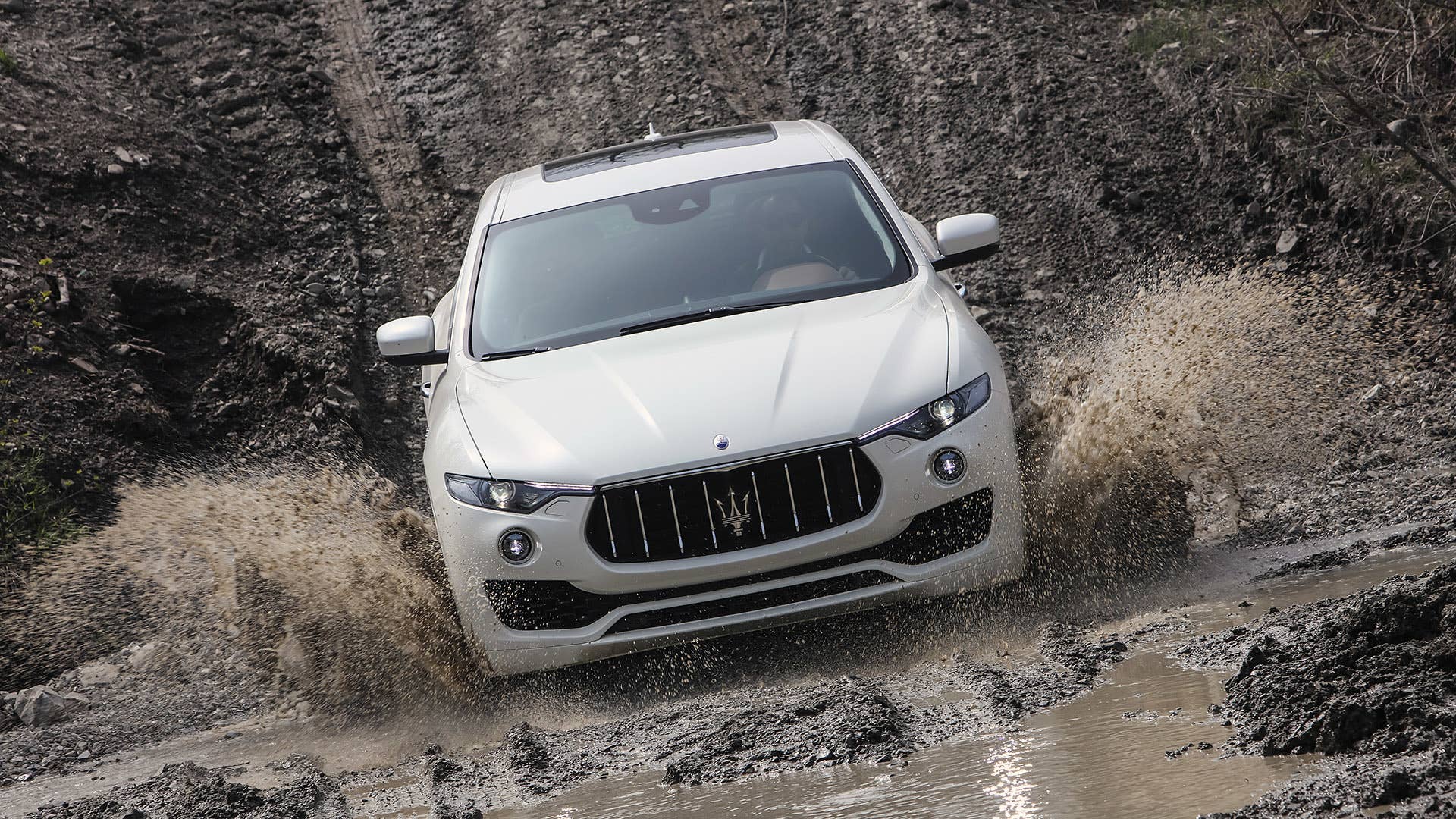 2017 Maserati Levante off-road