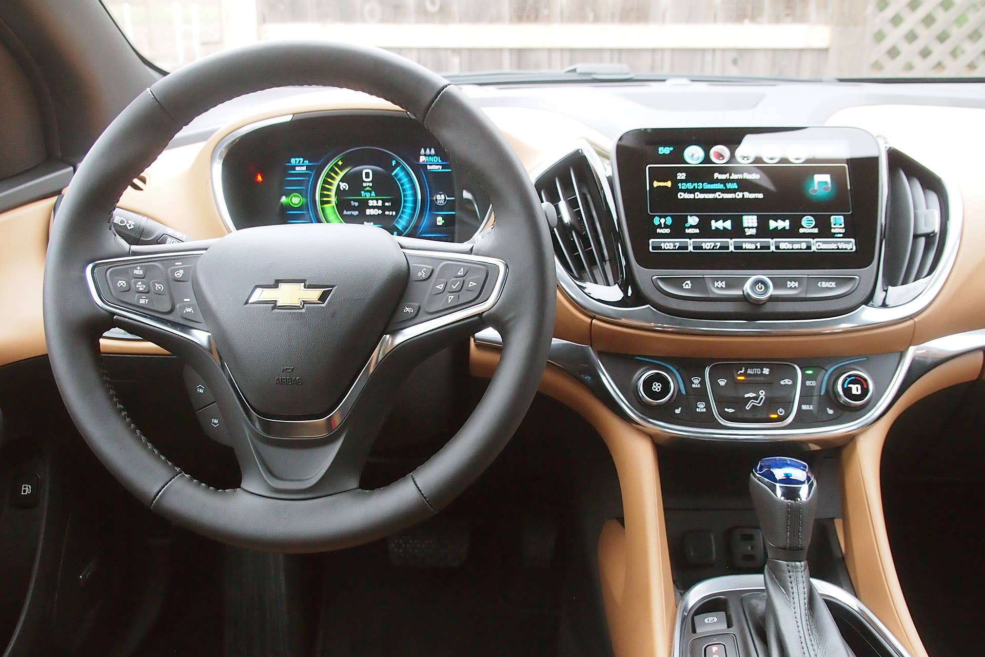 2016 Chevrolet Volt interior