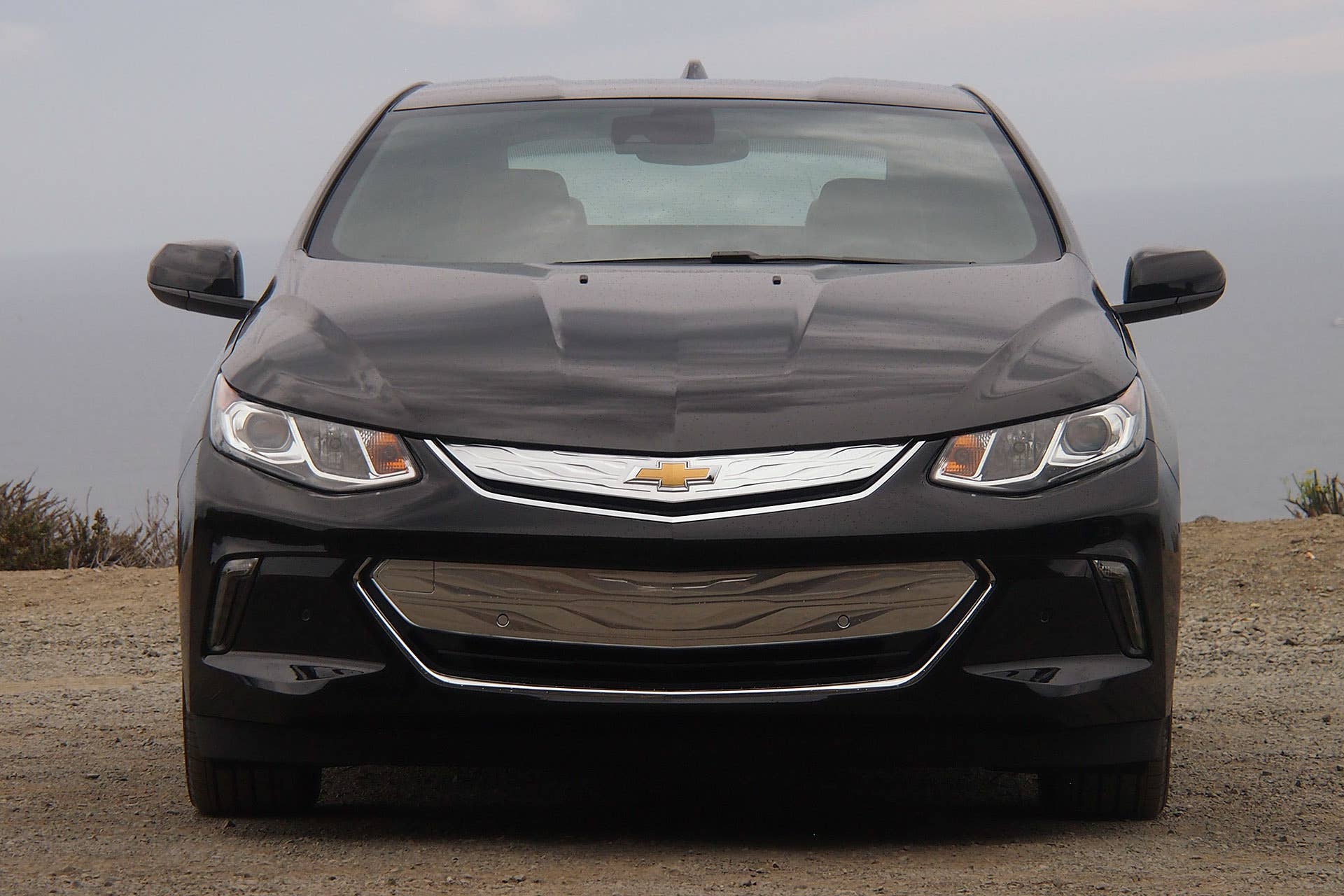 2016 Chevrolet Volt front view