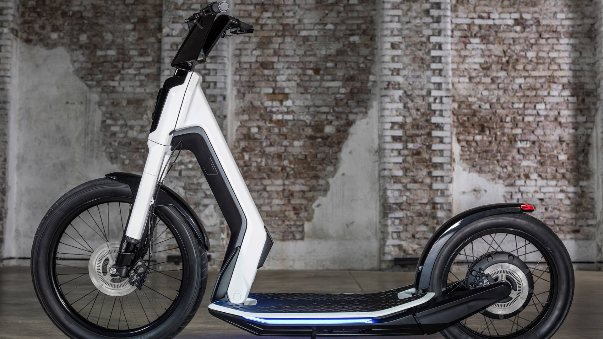 Volkswagen Streetmate and Cityskater