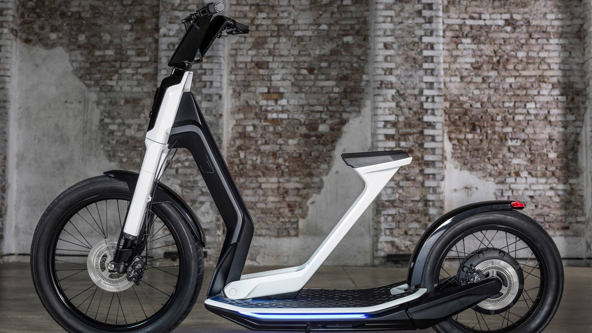 Volkswagen Streetmate and Cityskater