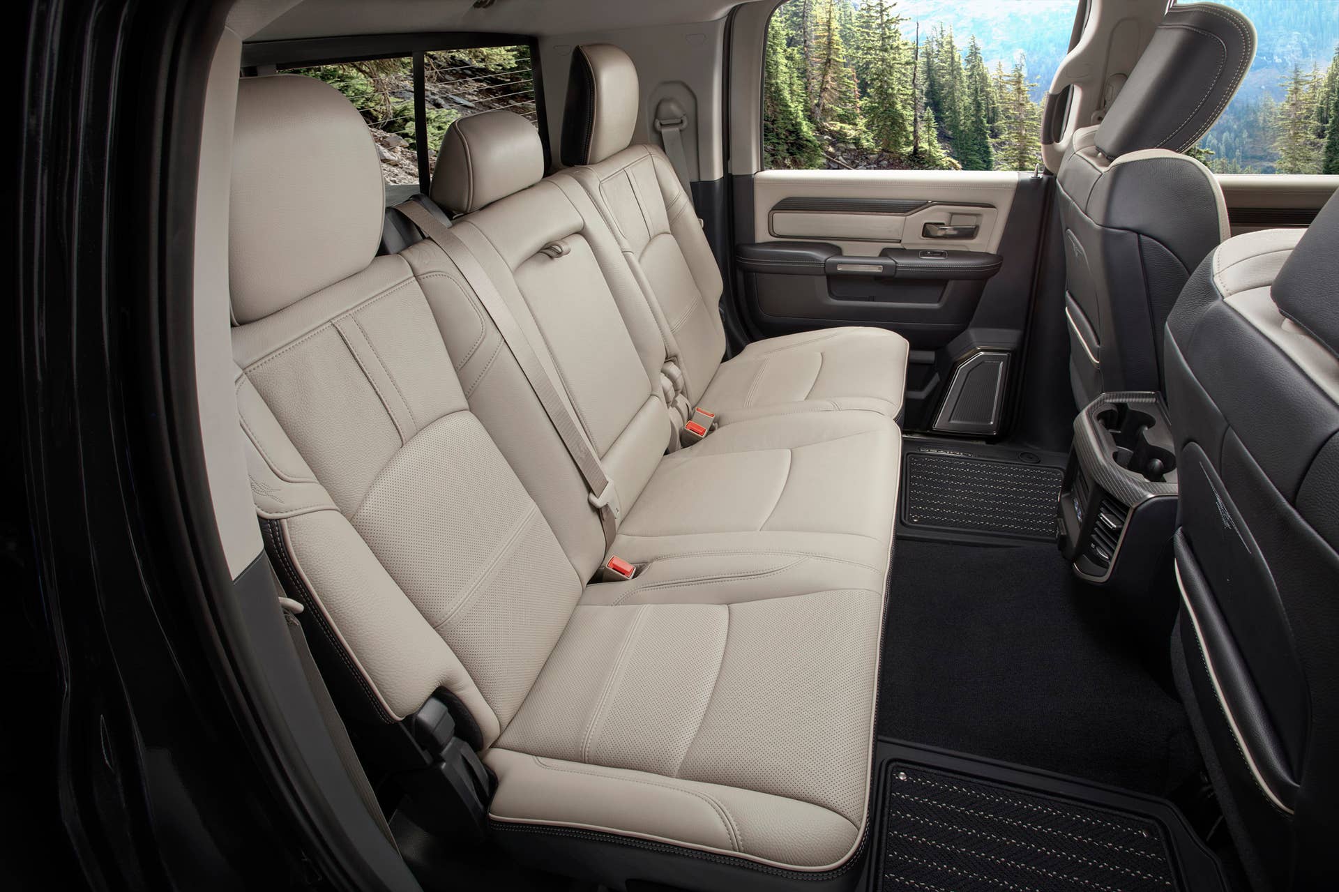 2019 Ram 2500 HD and 3500 HD interior