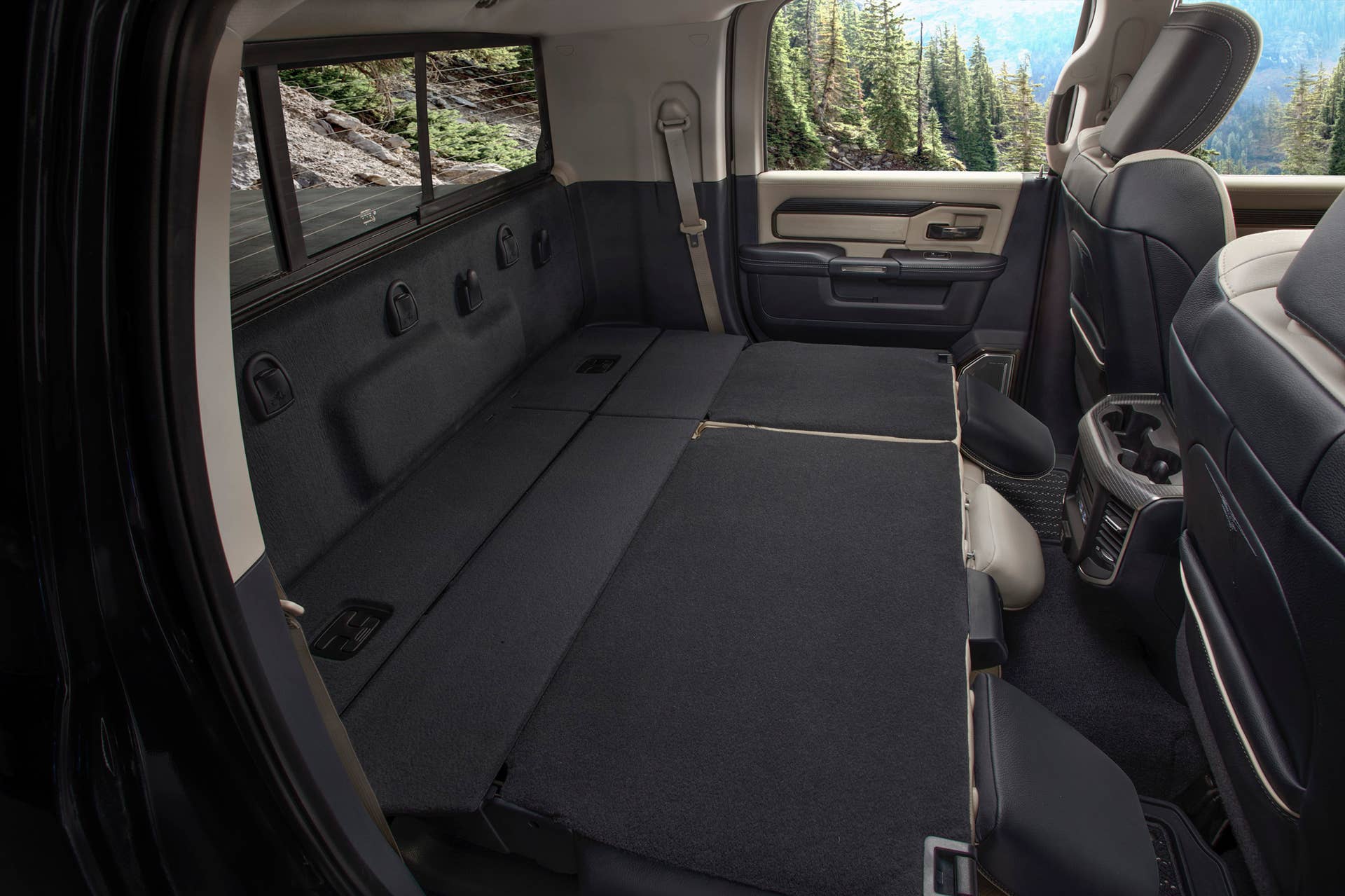2019 Ram 2500 HD and 3500 HD interior