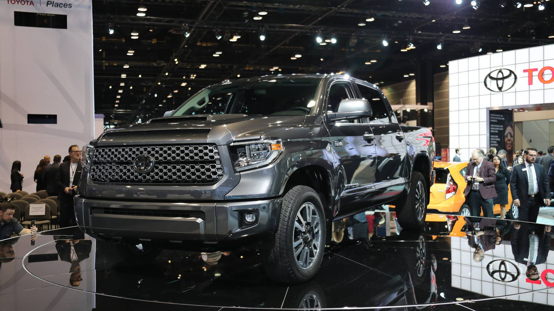 2018 Toyota Tundra TRD Sport right front