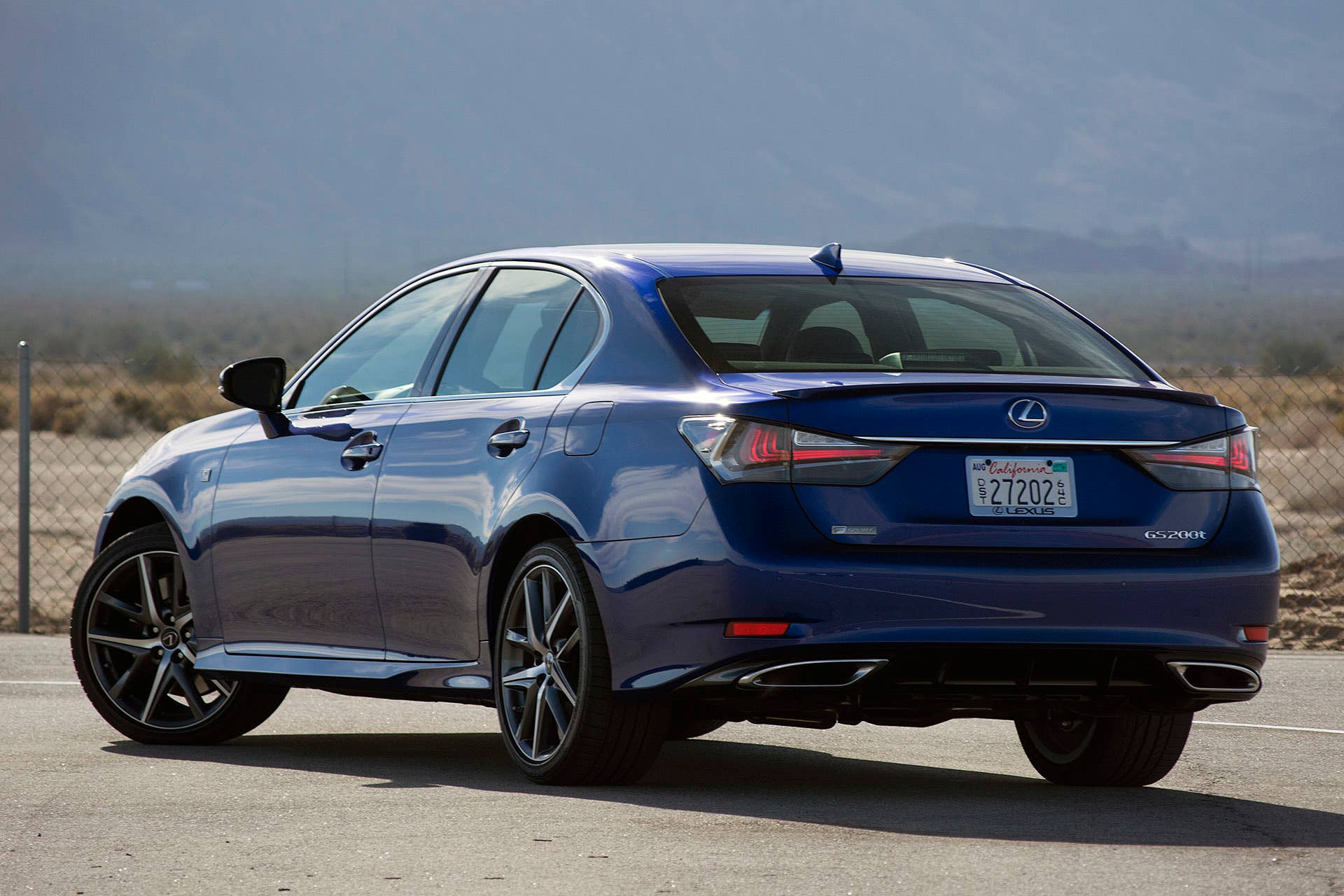 2016 Lexus GS rear 3/4 view