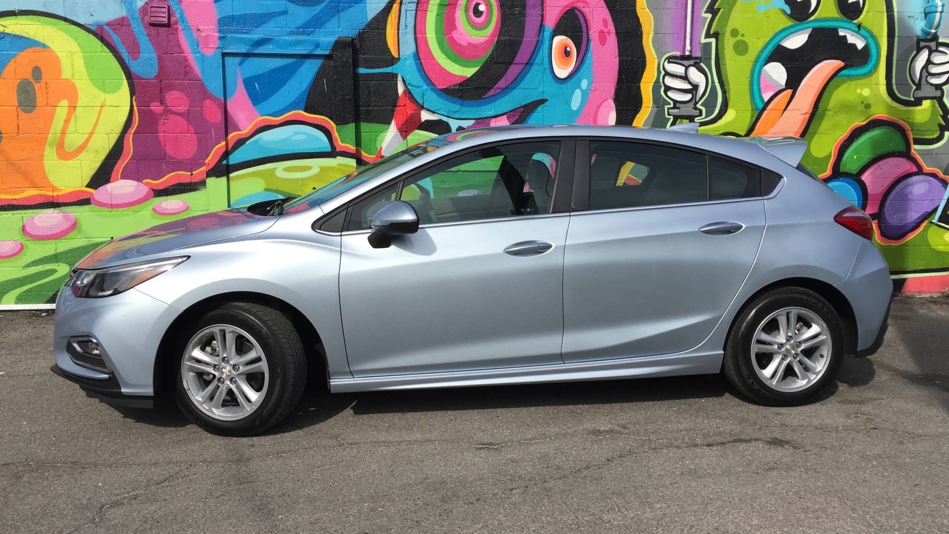 2017 Chevrolet Cruze hatchback profile
