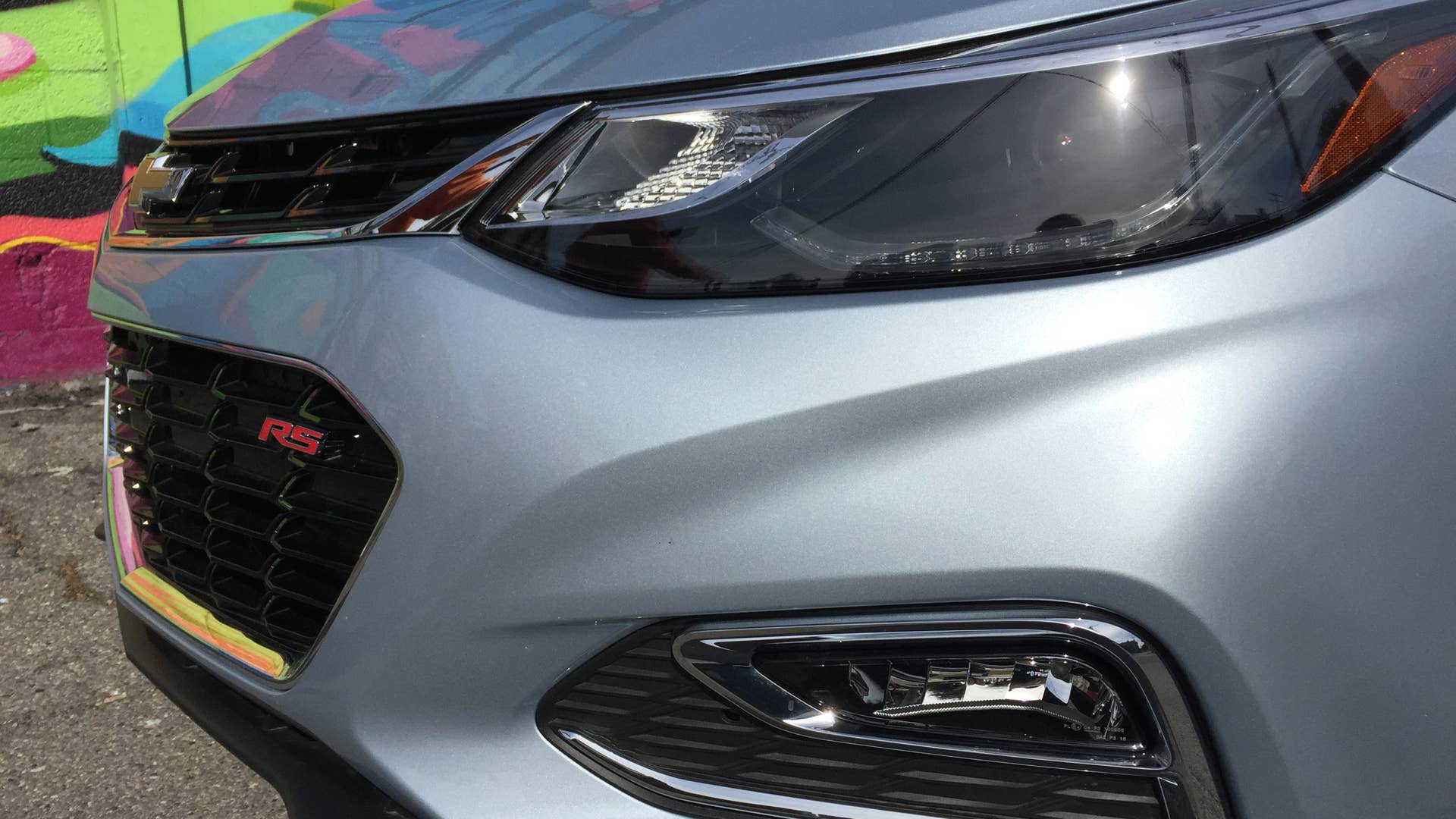 2017 Chevrolet Cruze hatchback front detail 3