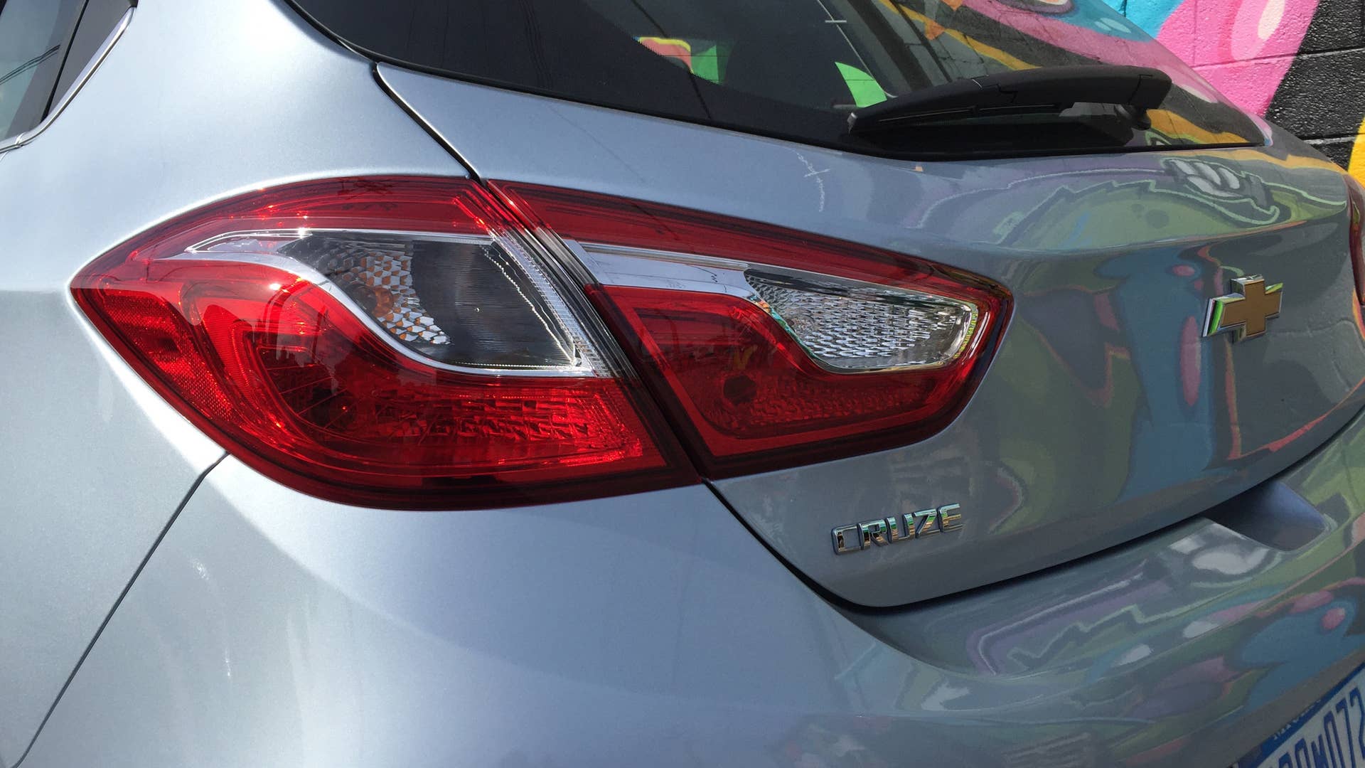 2017 Chevrolet Cruze hatchback rear detail 1