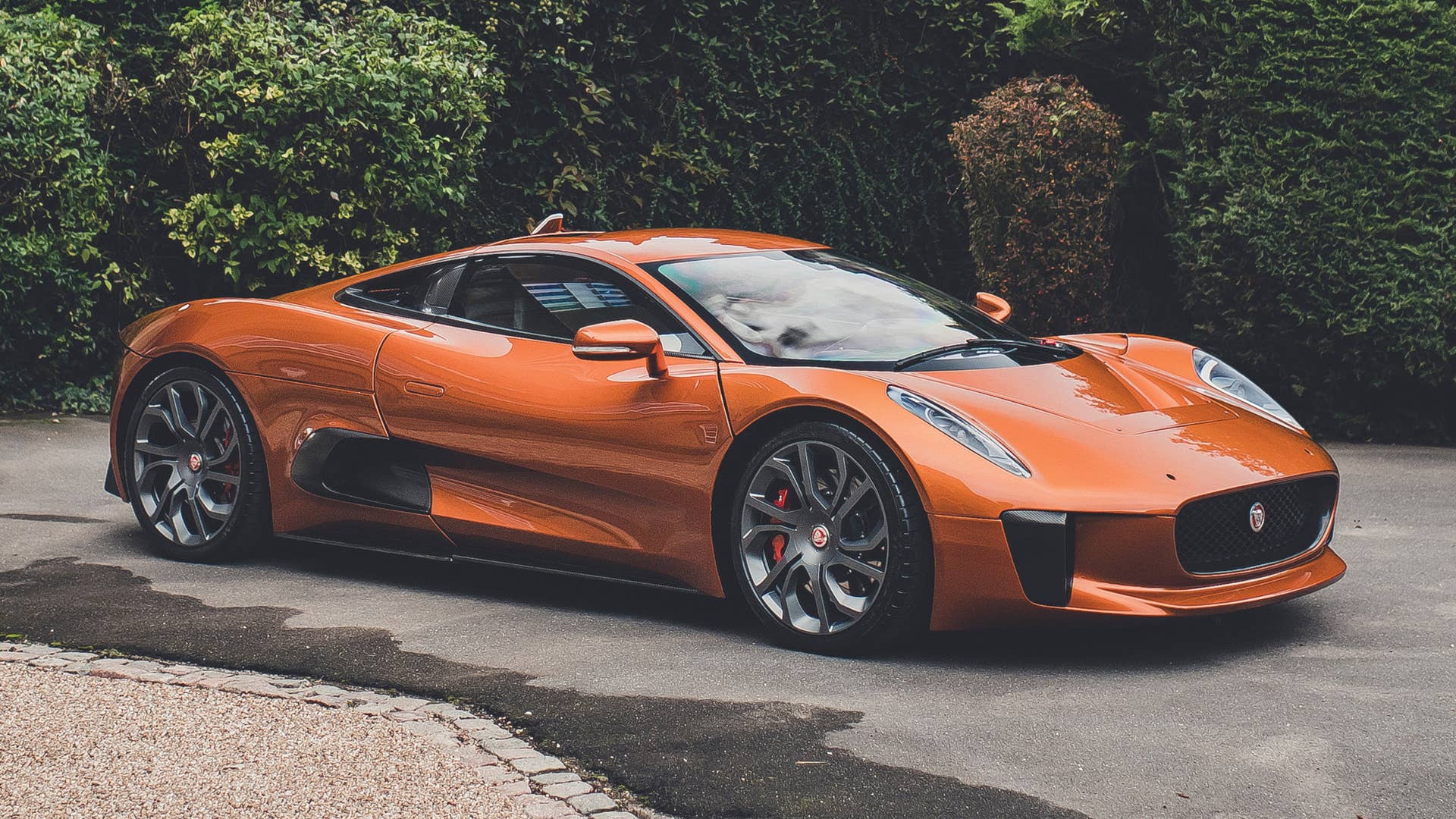 Jaguar C-X75 stunt car for Spectre