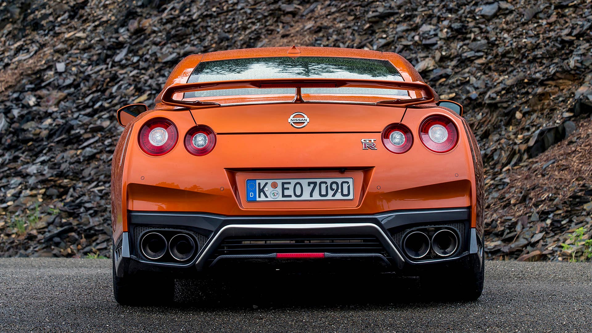 2017 Nissan GT-R rear view