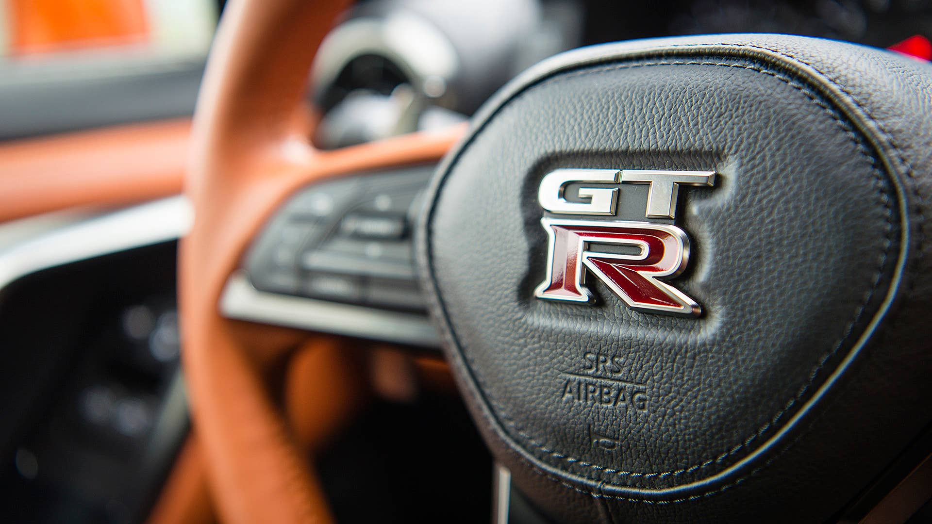 2017 Nissan GT-R steering wheel