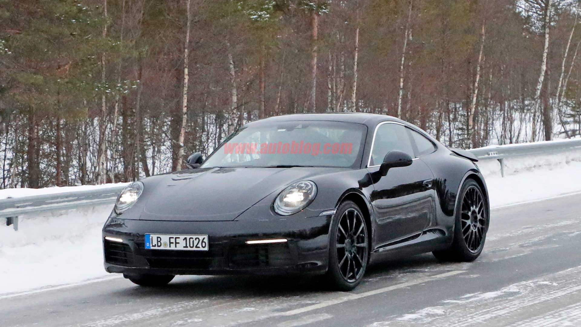 2019 Porsche 911 front 3/4