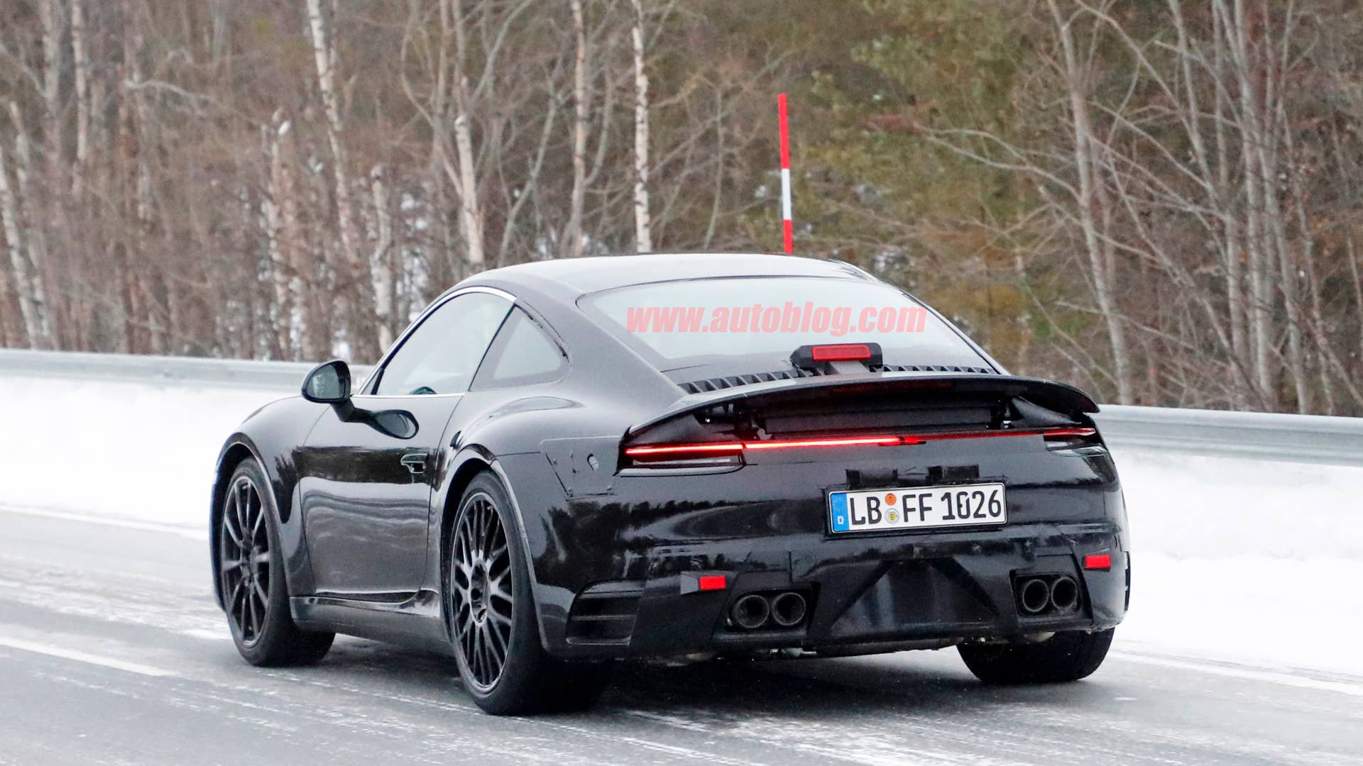 2019 Porsche 911 rear 2