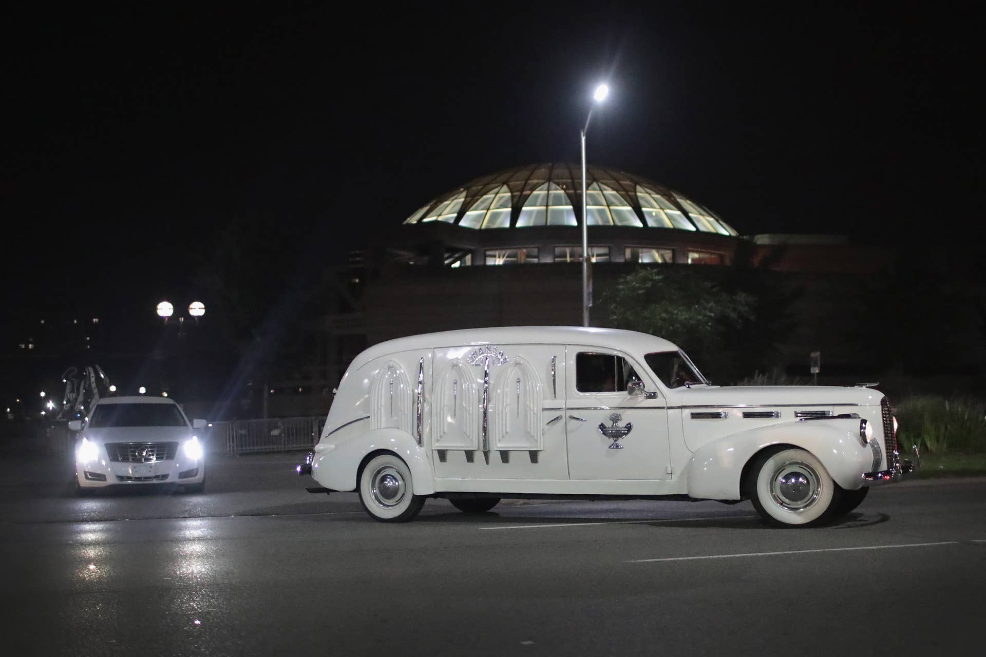 Aretha Franklin's hearse is a 1940 LaSalle - Autoblog