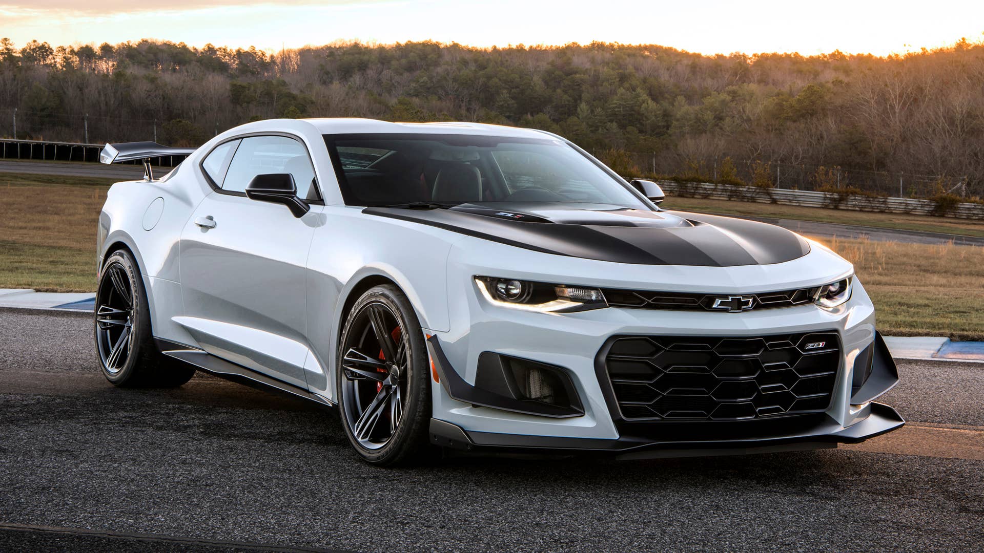 The 2019 Camaro ZL1 1LE now offers a 10-speed automatic transmission