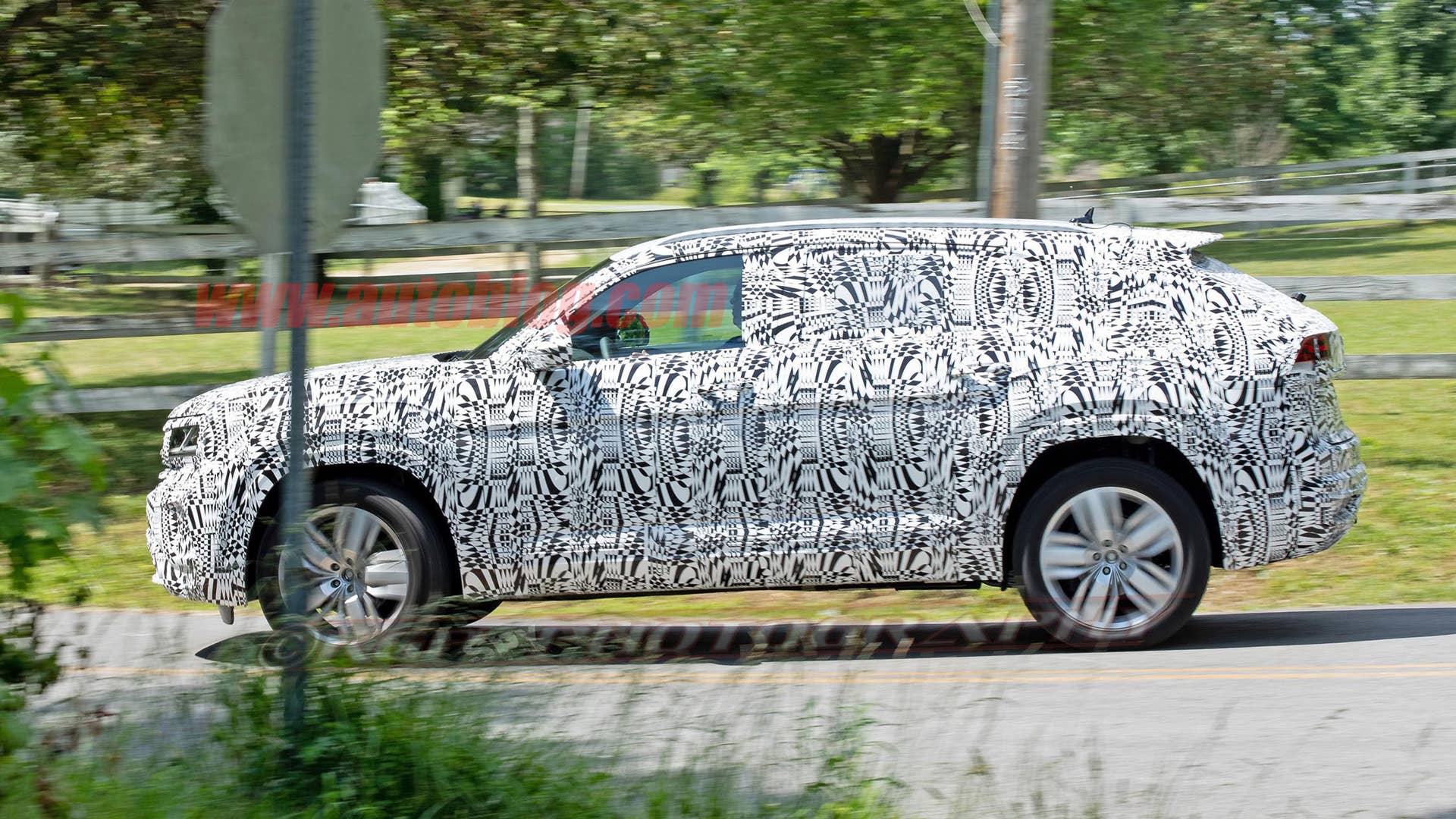 VW Atlas Cross Sport