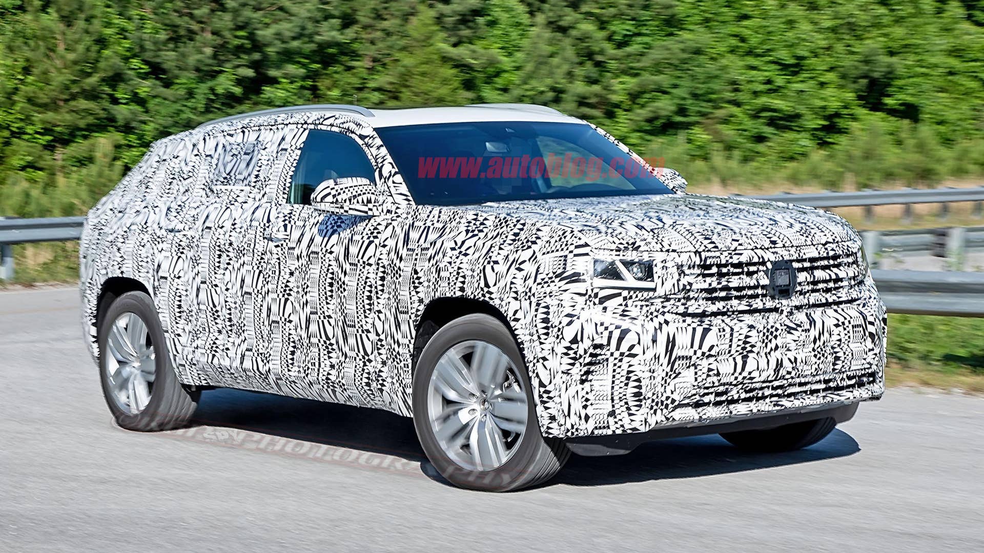 Volkswagen Atlas Cross Sport prototype