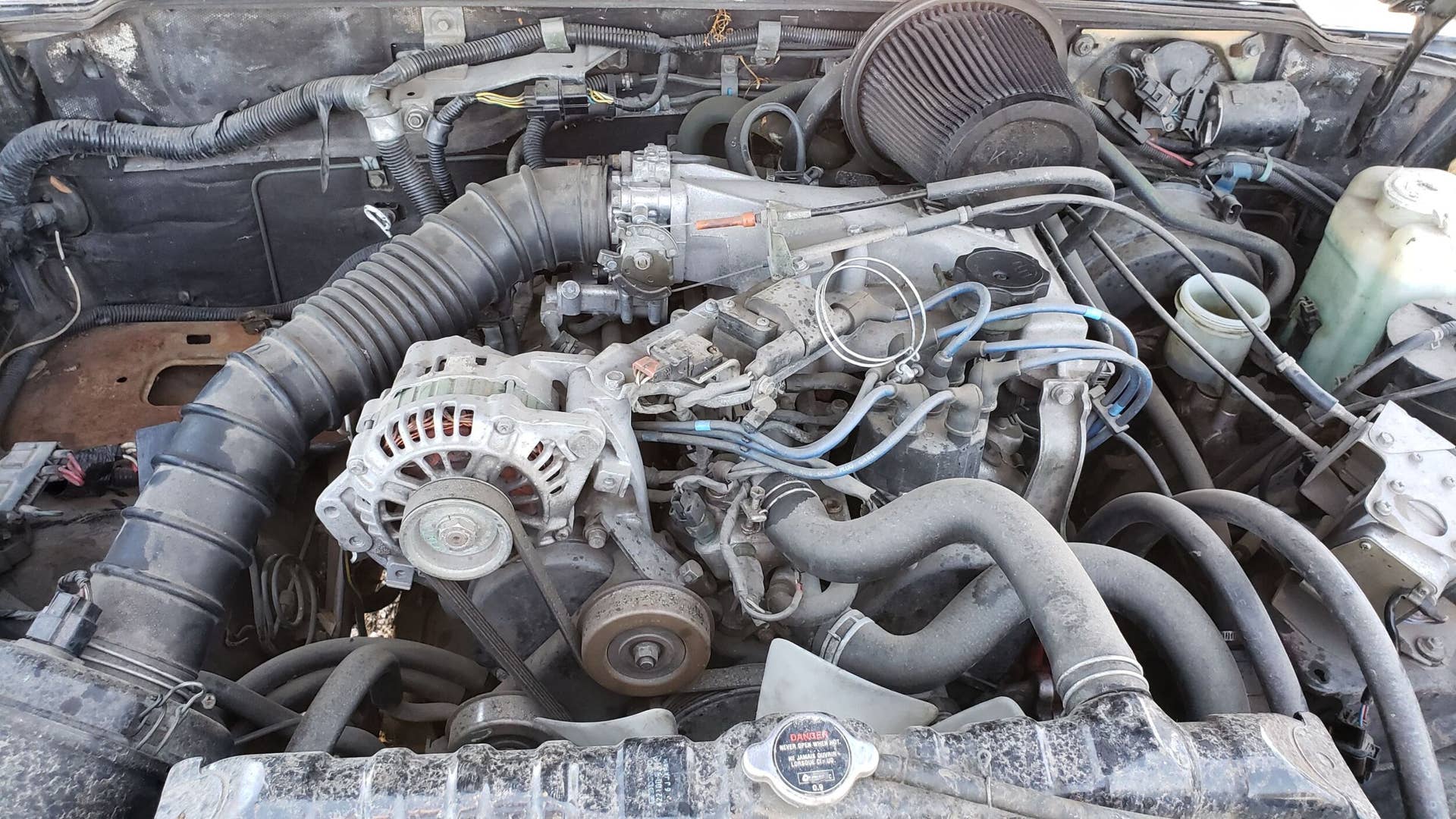 Junked 1990 Mitsubishi Montero