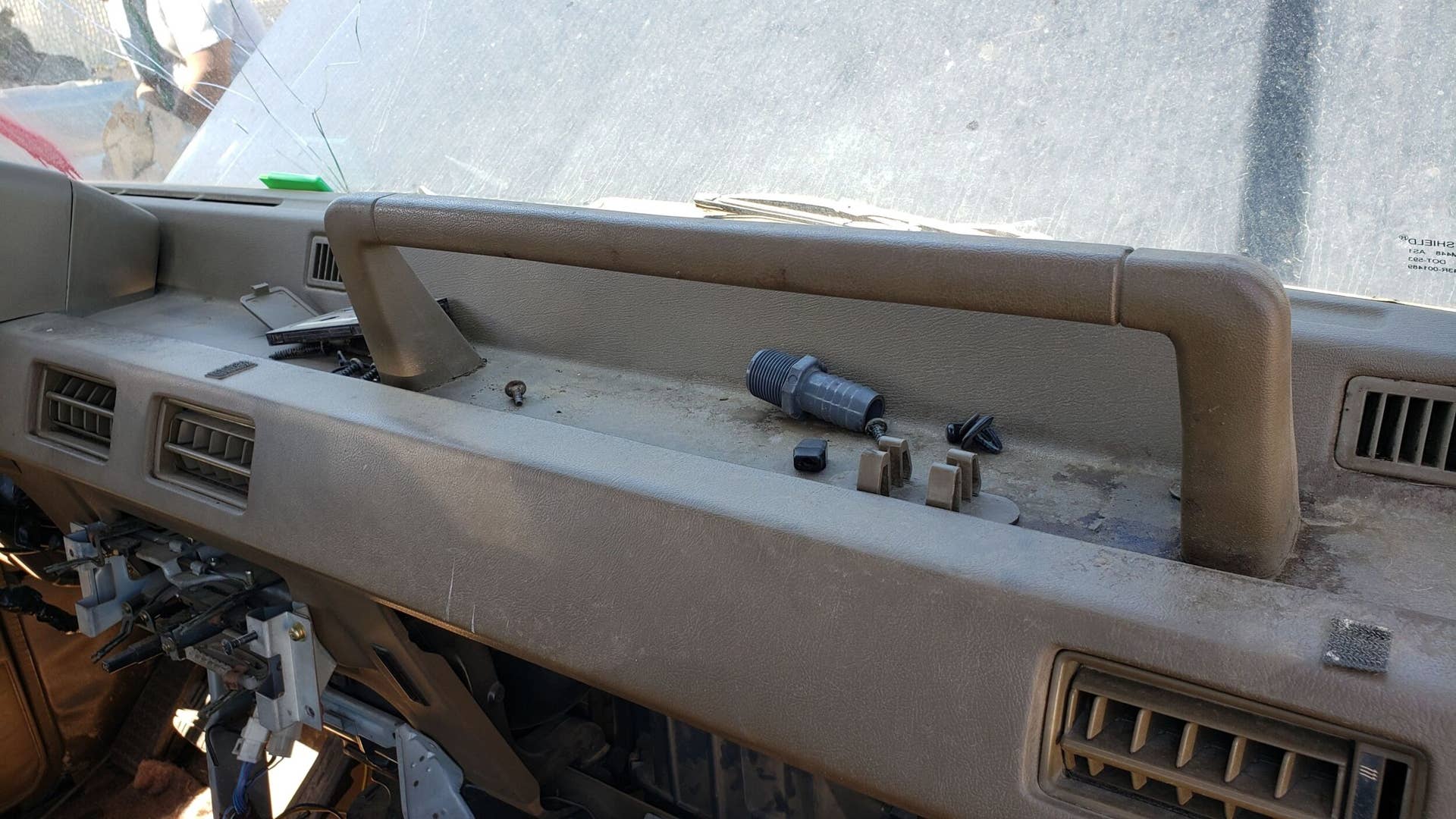 Junked 1990 Mitsubishi Montero