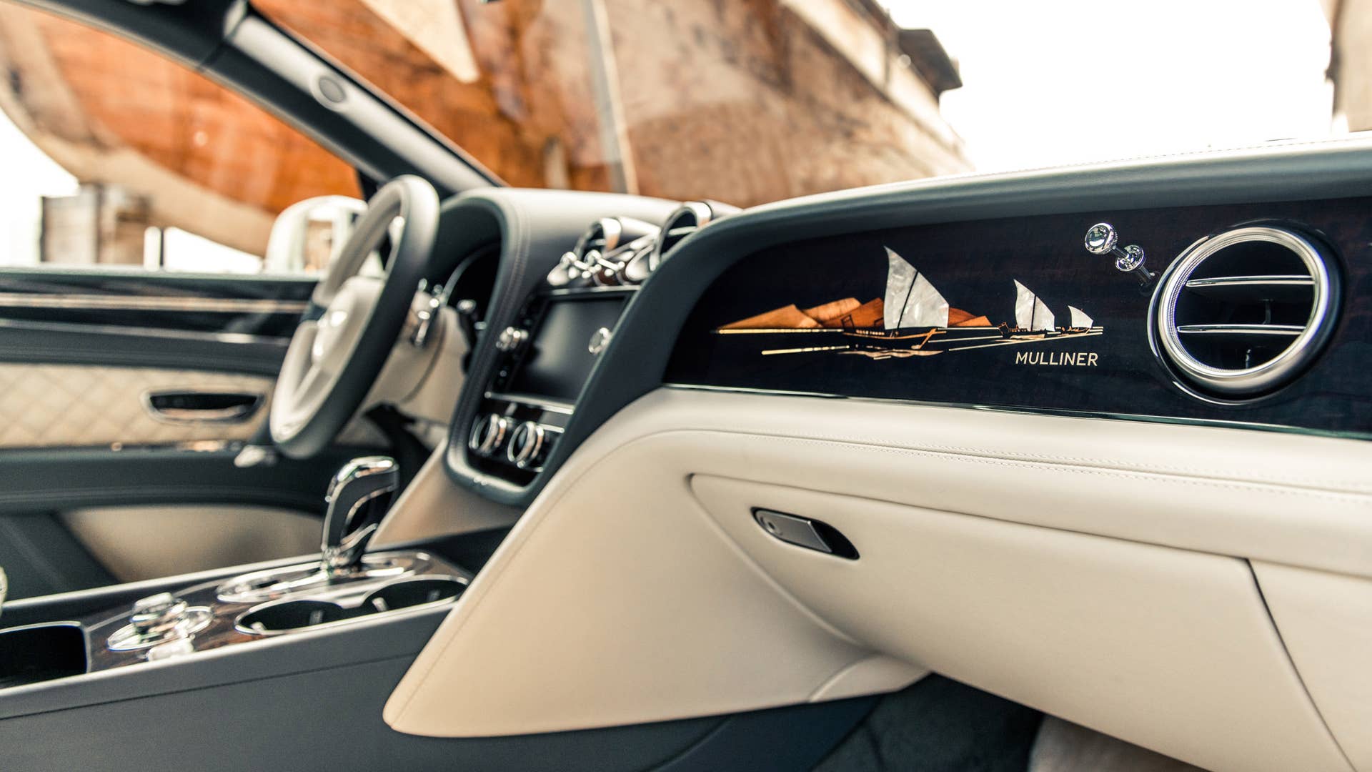 Bentley Bentayga Pearl of the Gulf by Mulliner