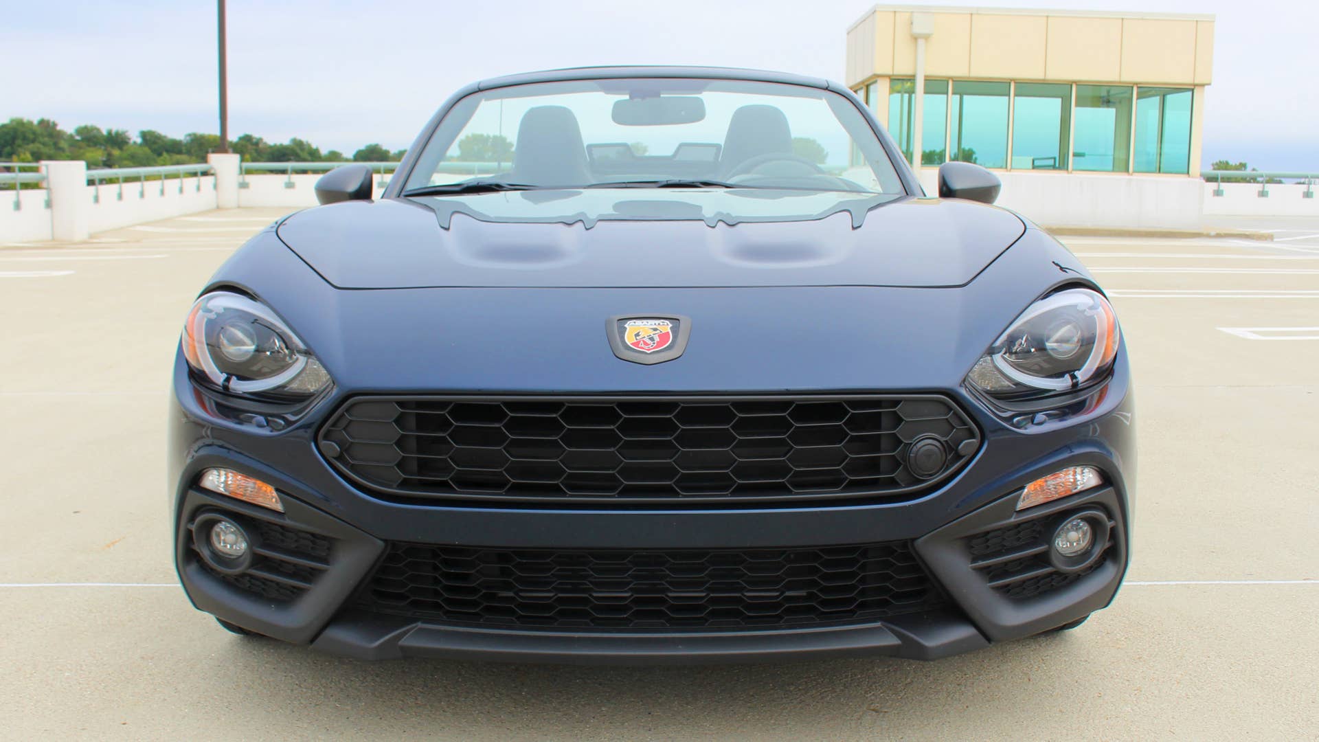 Fiat 124 Spider Abarth in blue