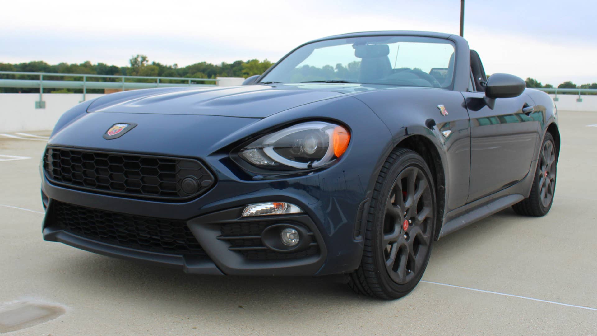 Fiat 124 Spider Abarth in blue