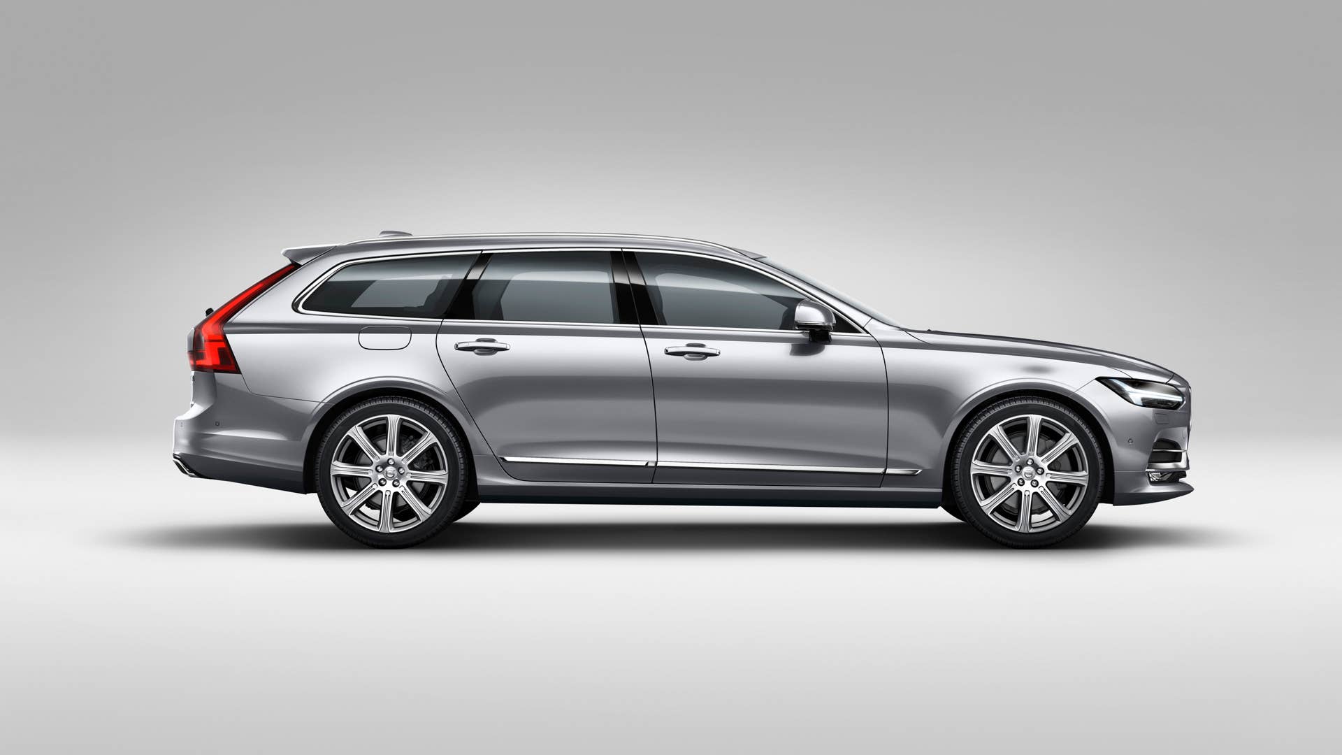 2018 volvo v90 wagon side