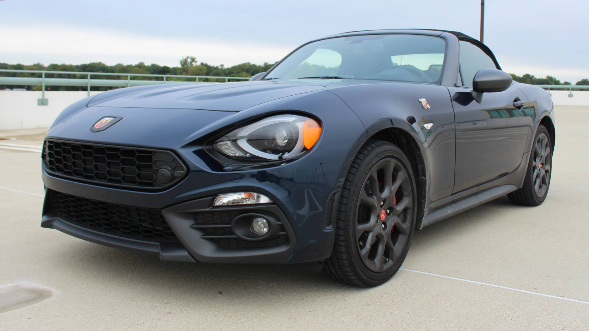 Fiat 124 Spider Abarth in blue
