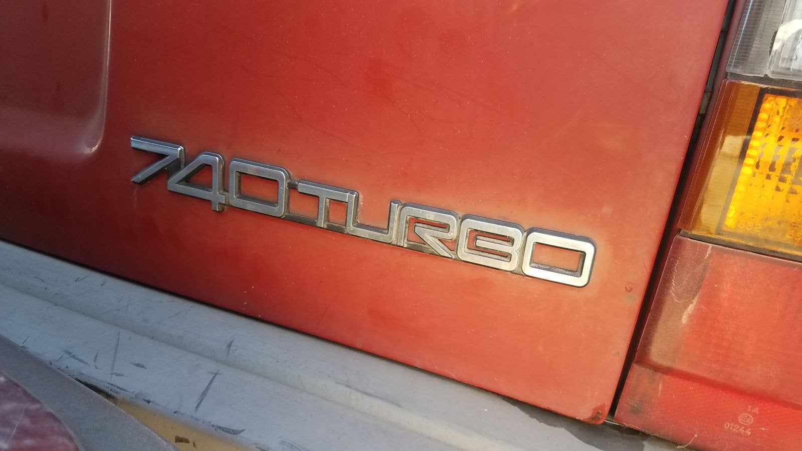 1991 Volvo 740 Turbo Wagon in California wrecking yard