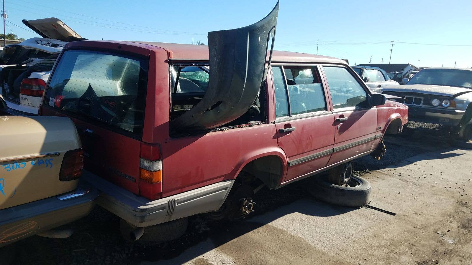 1991 Volvo 740 Turbo Wagon in California wrecking yard