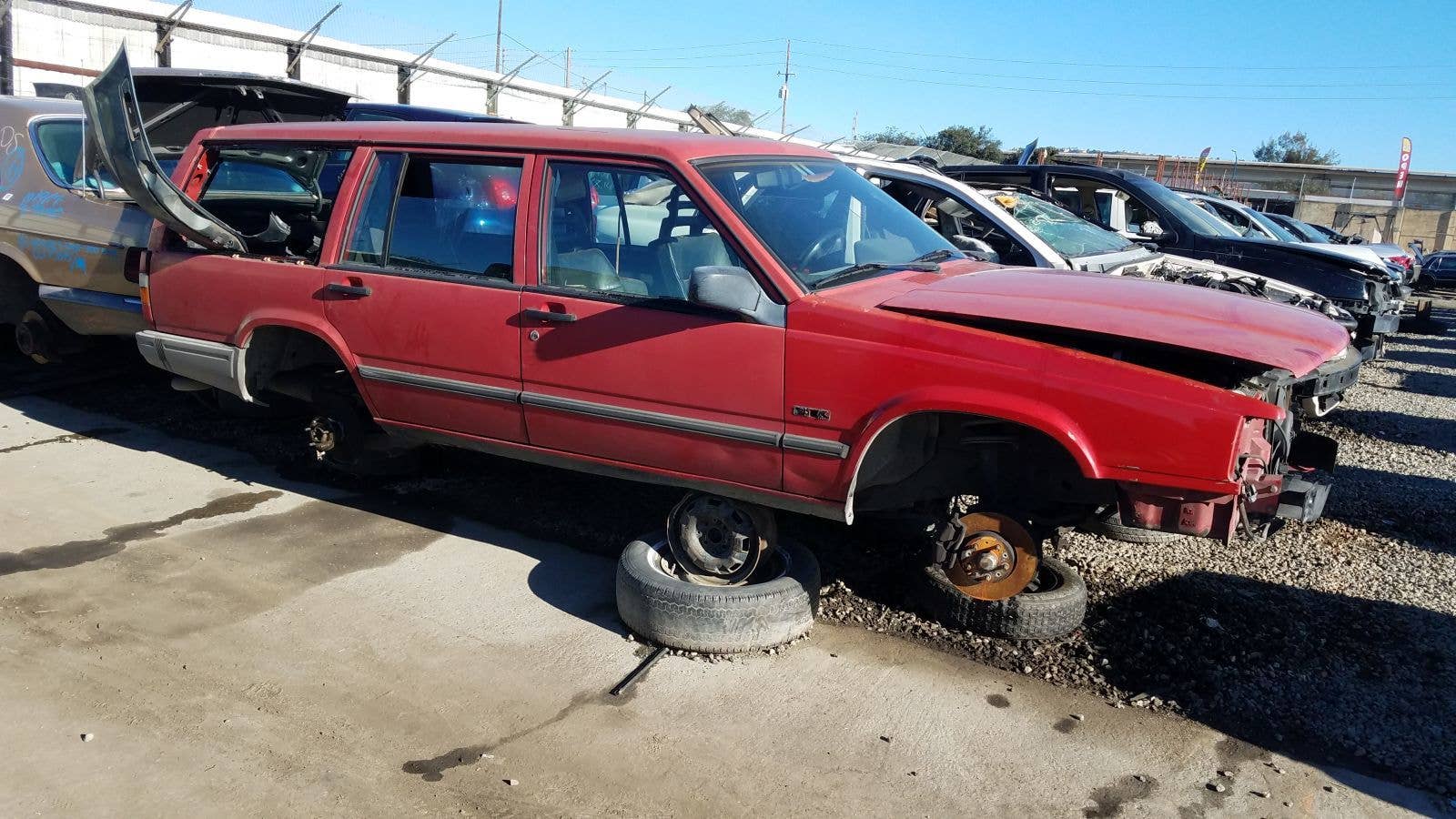 1991 Volvo 740 Turbo Wagon in California wrecking yard