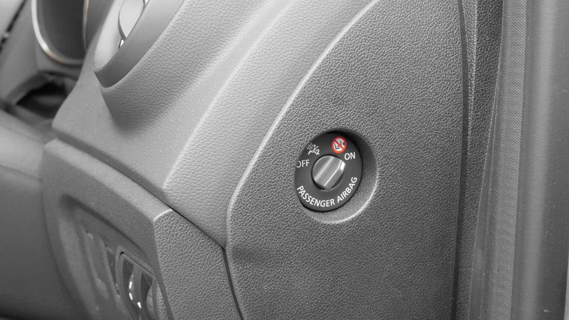 Things you don't see in the United States any more: airbag deactivation switches.