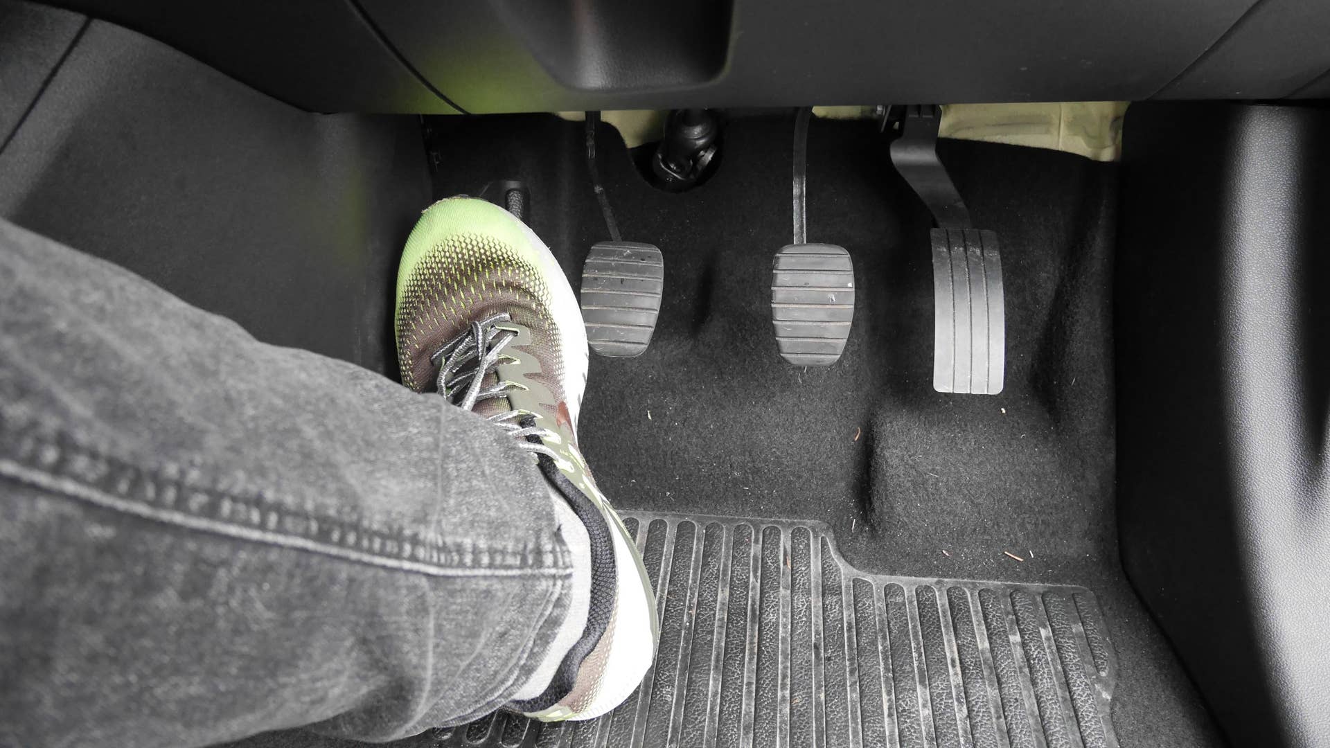 So yeah, the clutch is too close to the center console. I had heard this was a problem with French cars. Hey, at least they now swap the windshield wipers direction for the British market now.