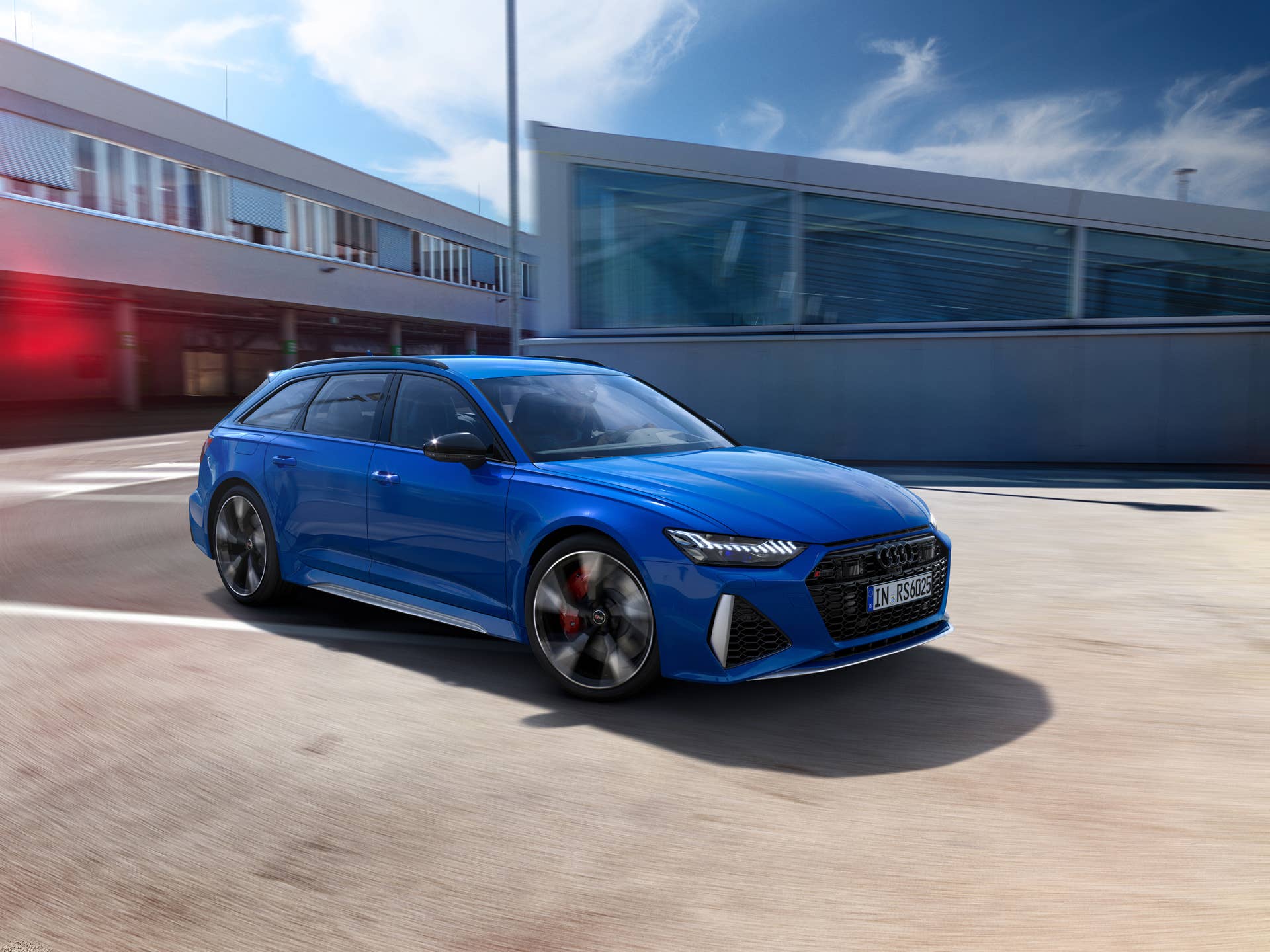Audi RS 6 Avant Dynamic photo, Colour: Nogaro blue pearl effect.