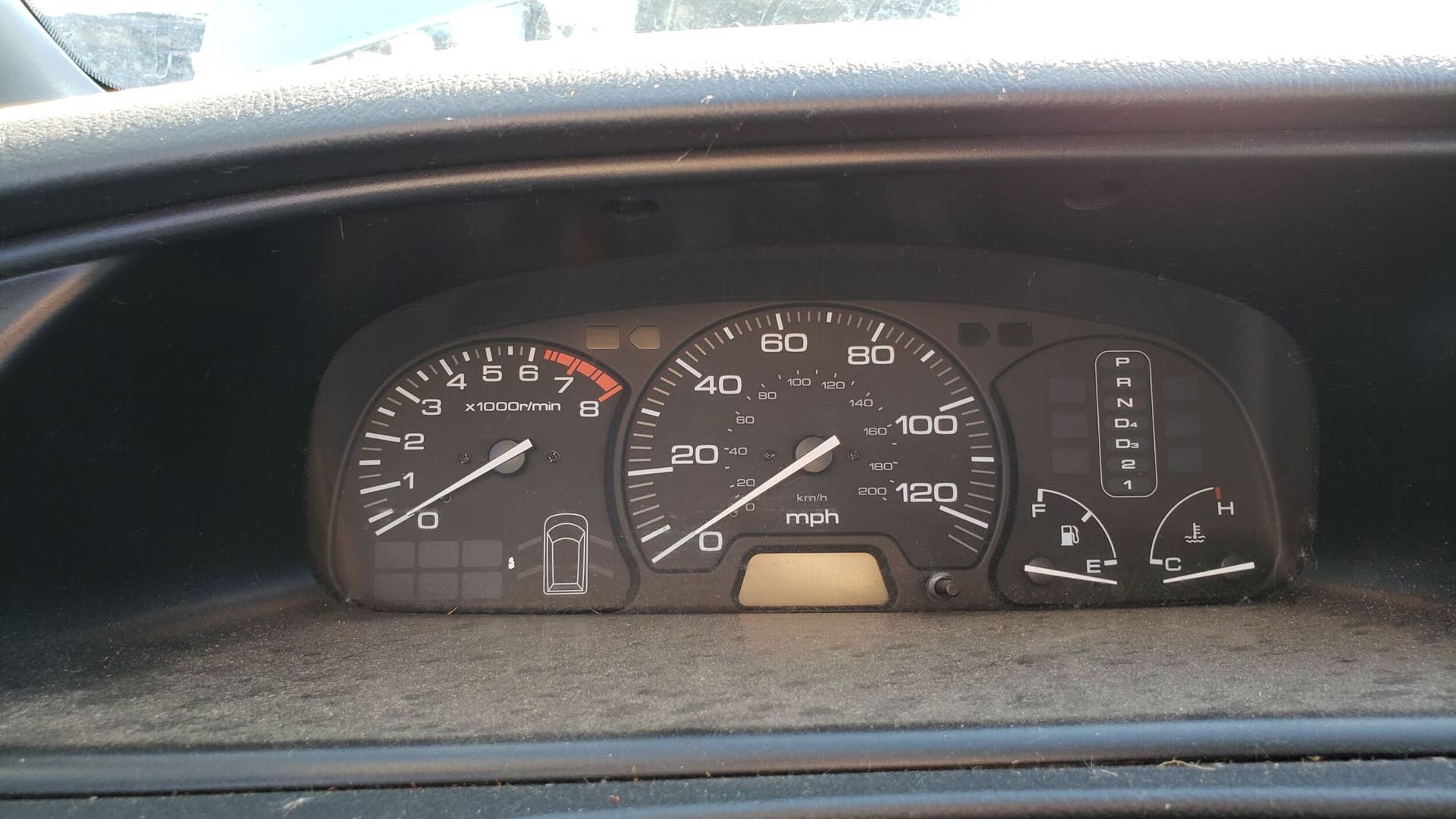Junked 1998 Isuzu Oasis