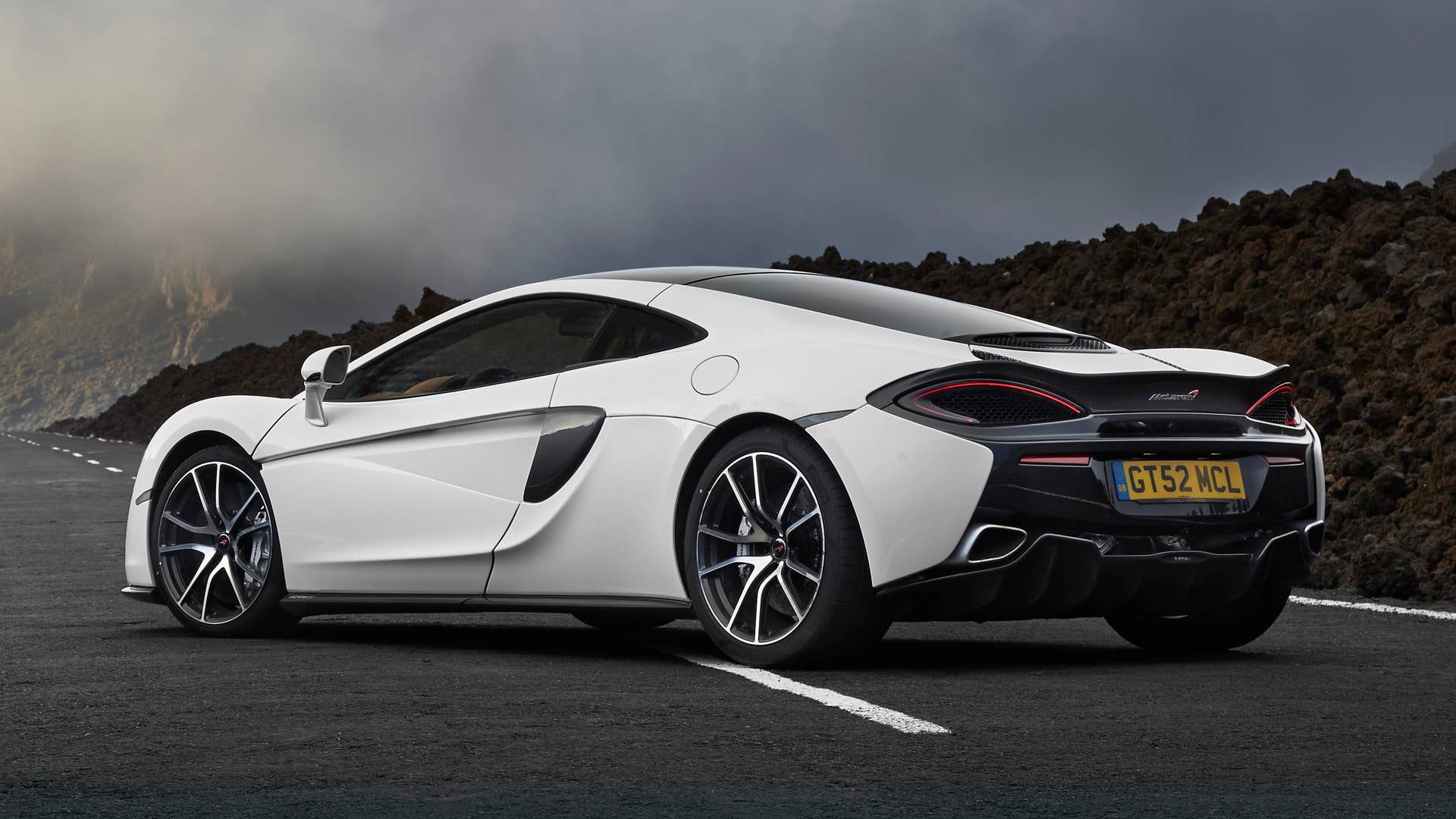 2018 McLaren 570GT