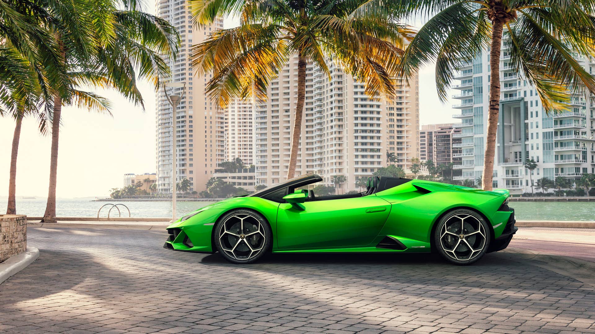 2020 Lamborghini Huracan Evo Spyder