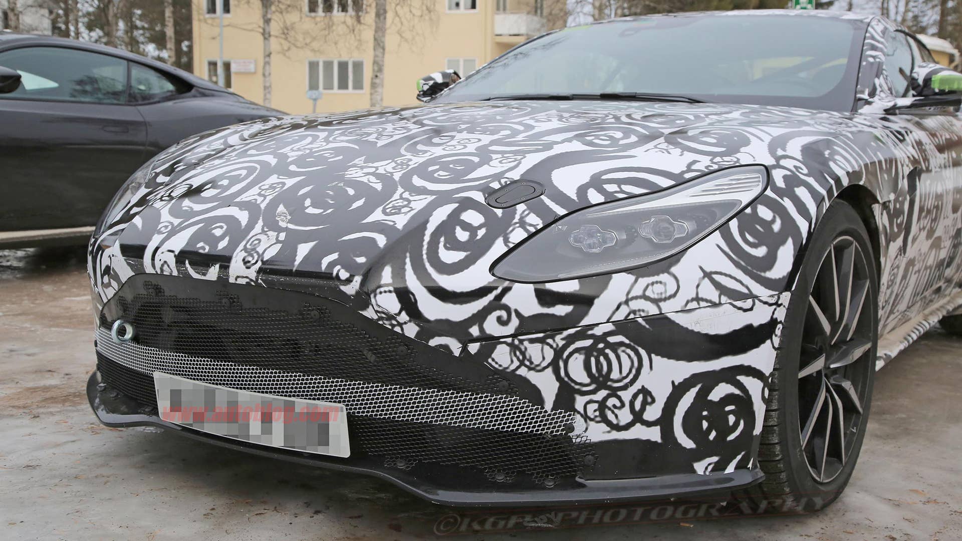 Aston Martin DB11S