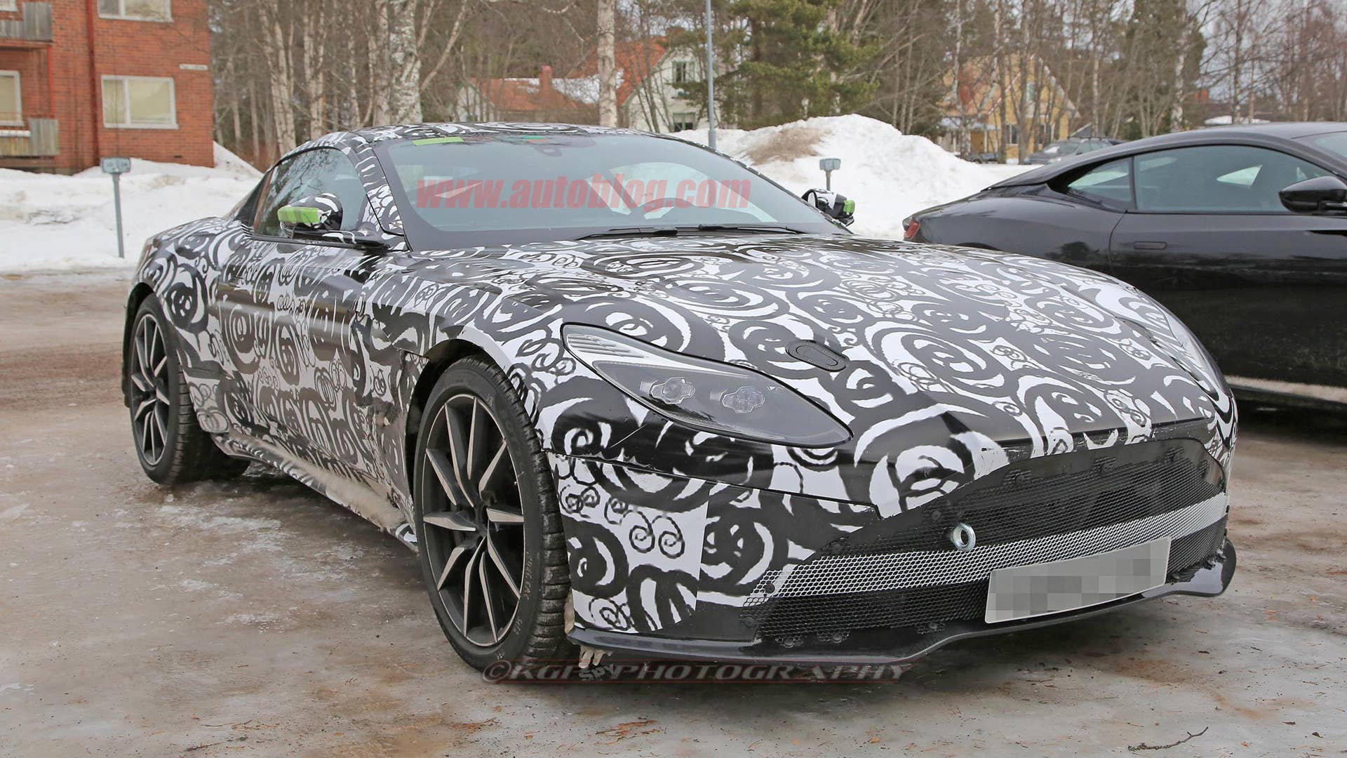 Aston Martin DB11S