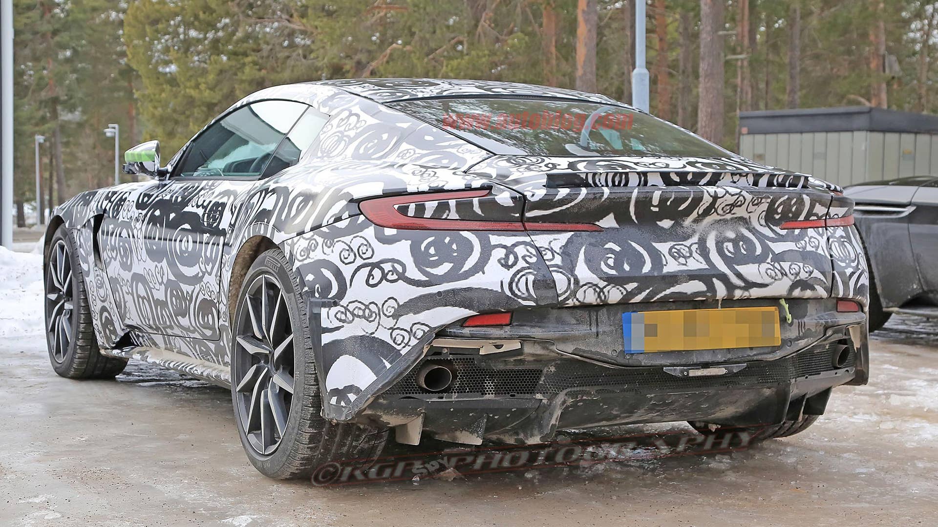 Aston Martin DB11S