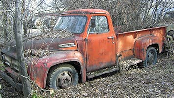 Centerville Rusting Classic Cars