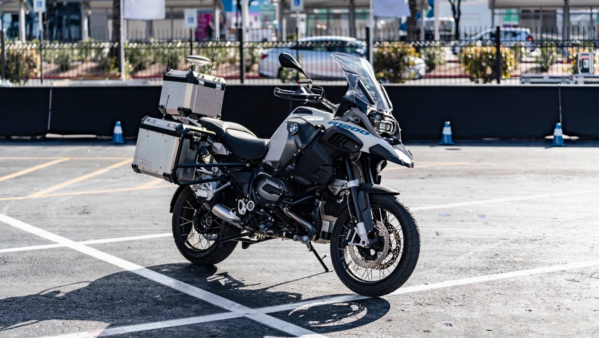 BMW Self-Driving Motorcycle at CES 2019