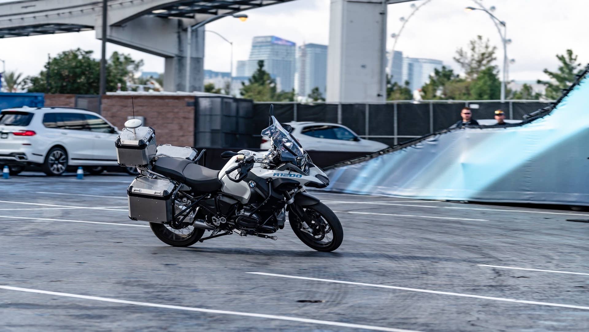 BMW Self-Driving Motorcycle at CES 2019