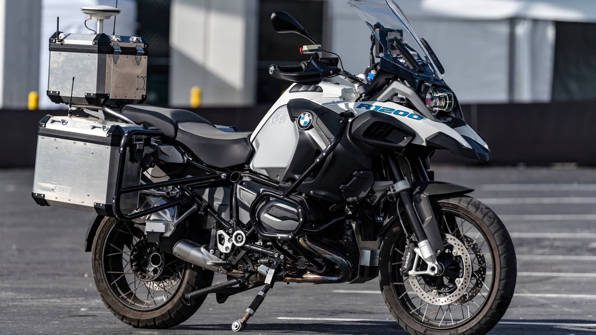 BMW Self-Driving Motorcycle at CES 2019