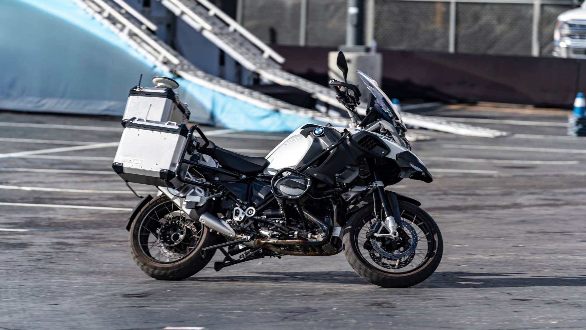 BMW Self-Driving Motorcycle at CES 2019