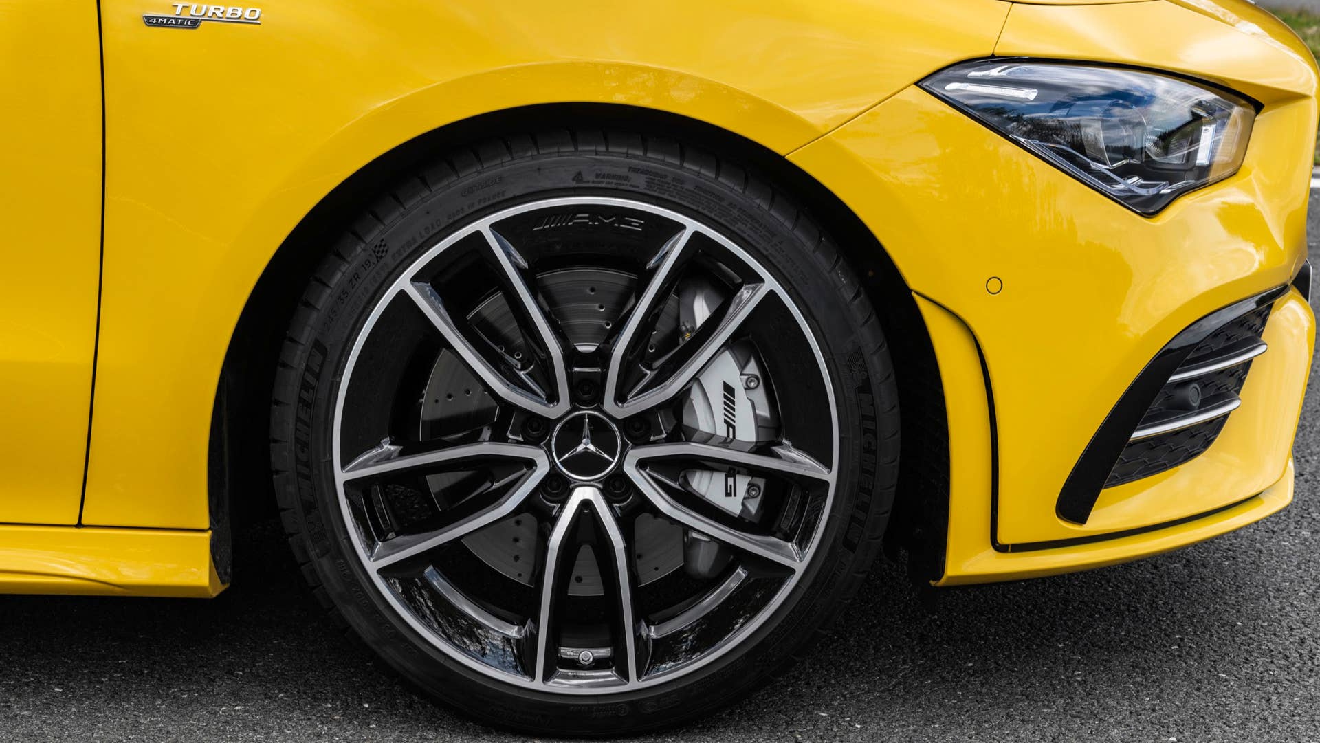 Mercedes-AMG CLA 35 Shooting Brake