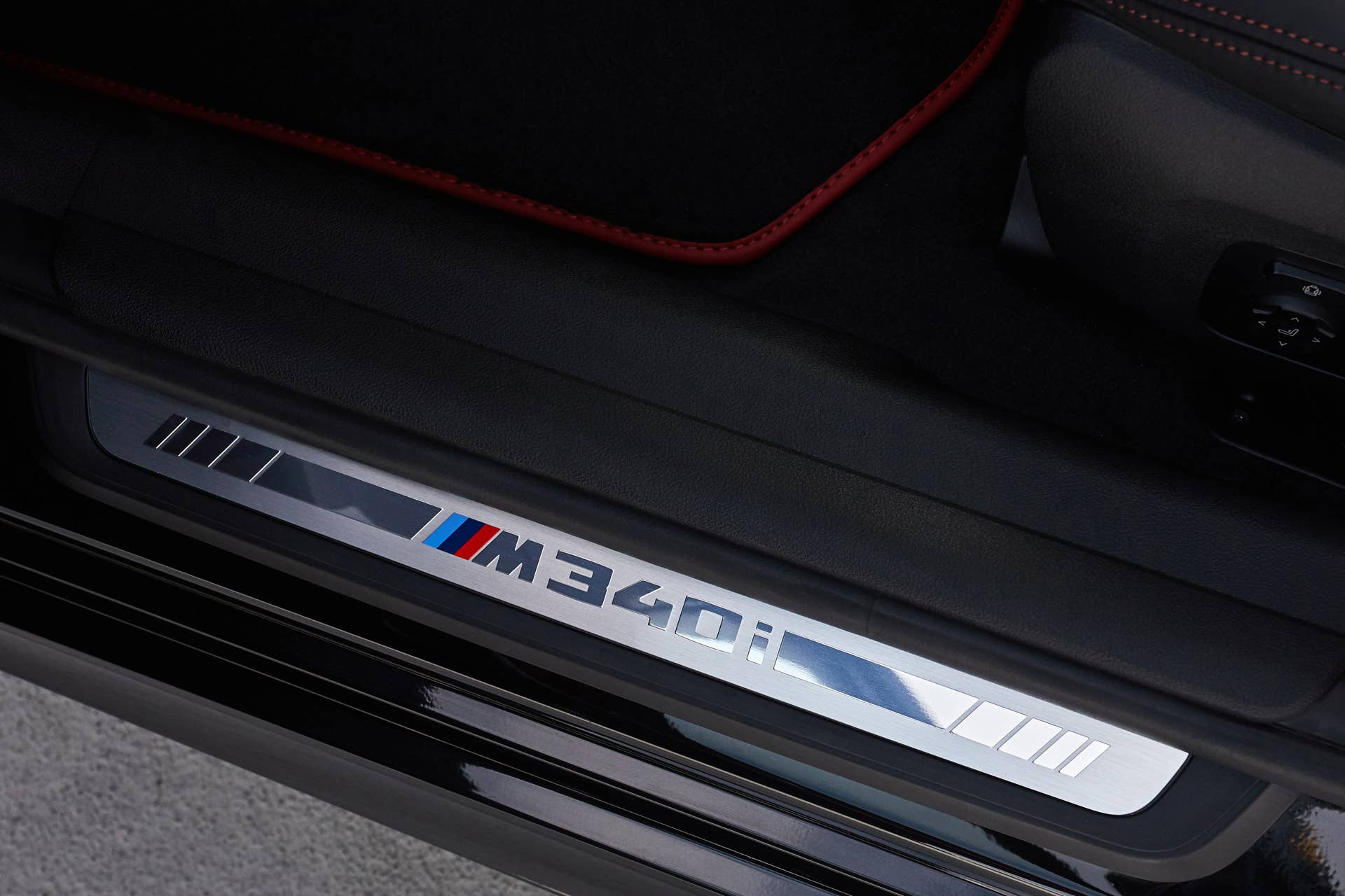 The M340i xDrive touring gets the same turbocharged inline-six with 374 hp and 369 lb-ft.