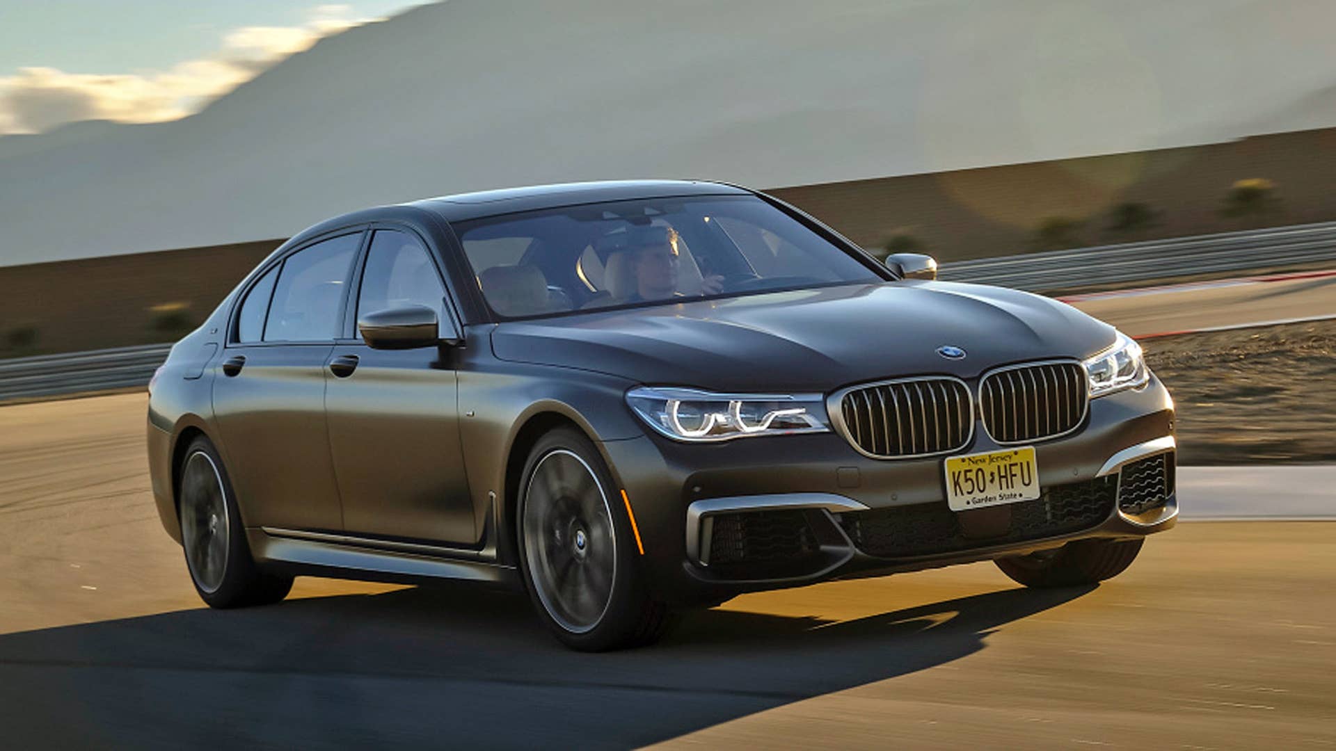 2018 BMW M760i