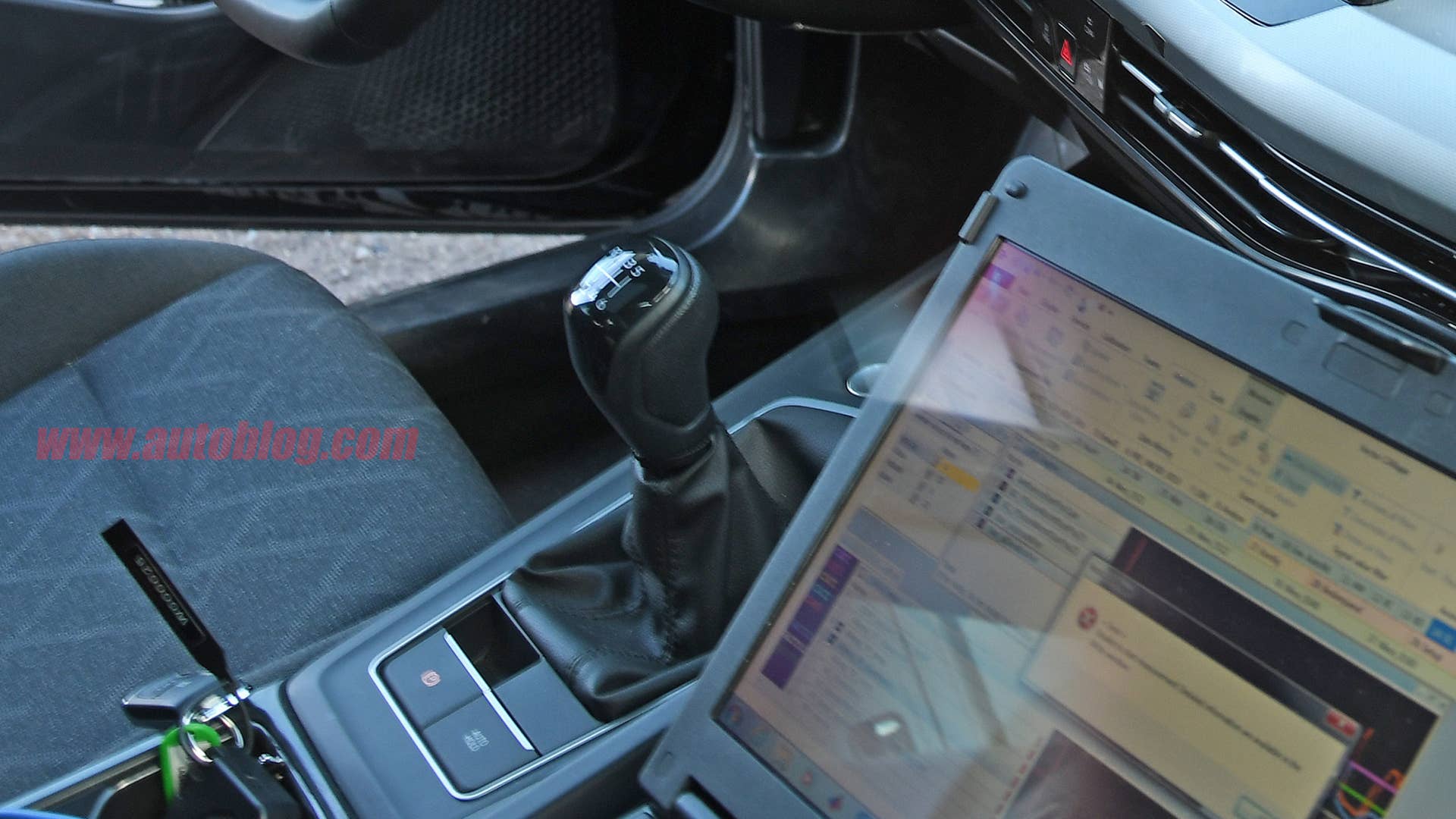 VW Golf spy photos